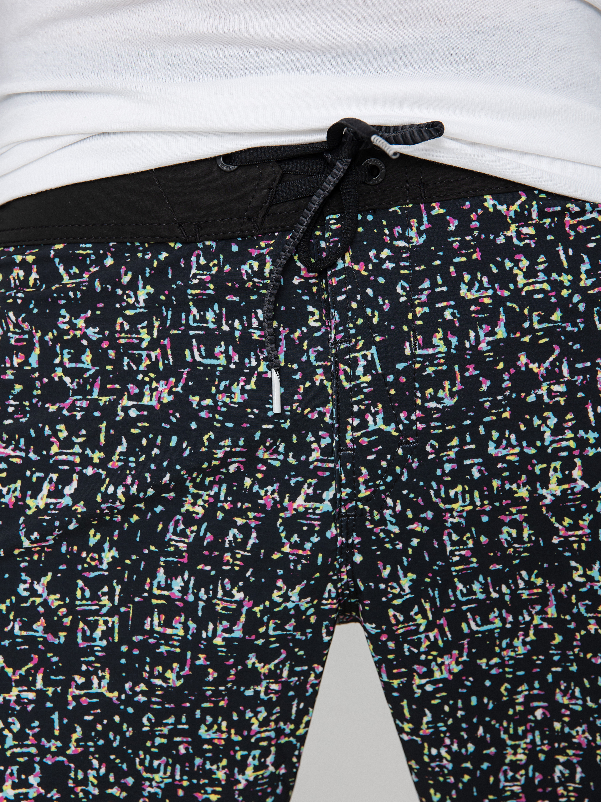 Plážové kraťasy Volcom Mod Revoke 20 (black)