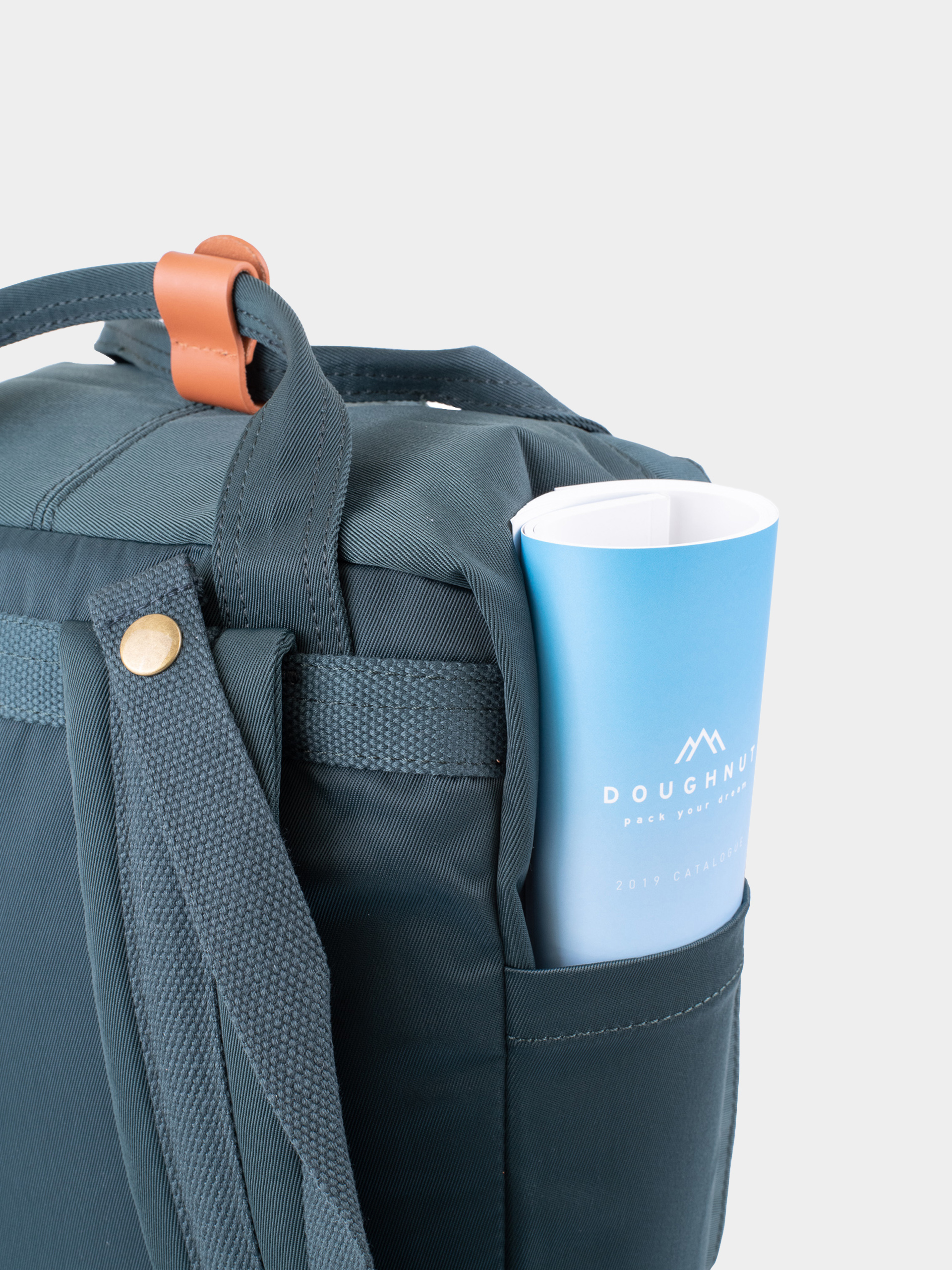 Batoh Doughnut Macaroon (slate green)