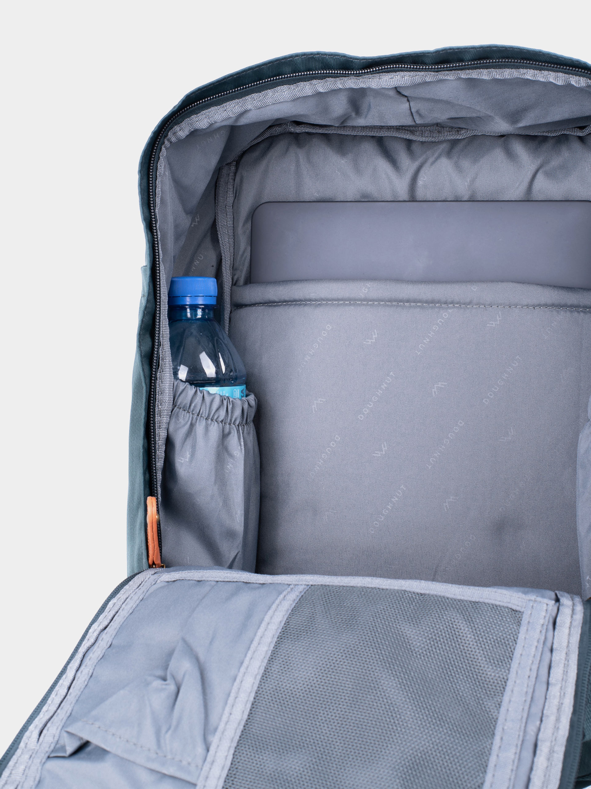 Batoh Doughnut Macaroon (slate green)