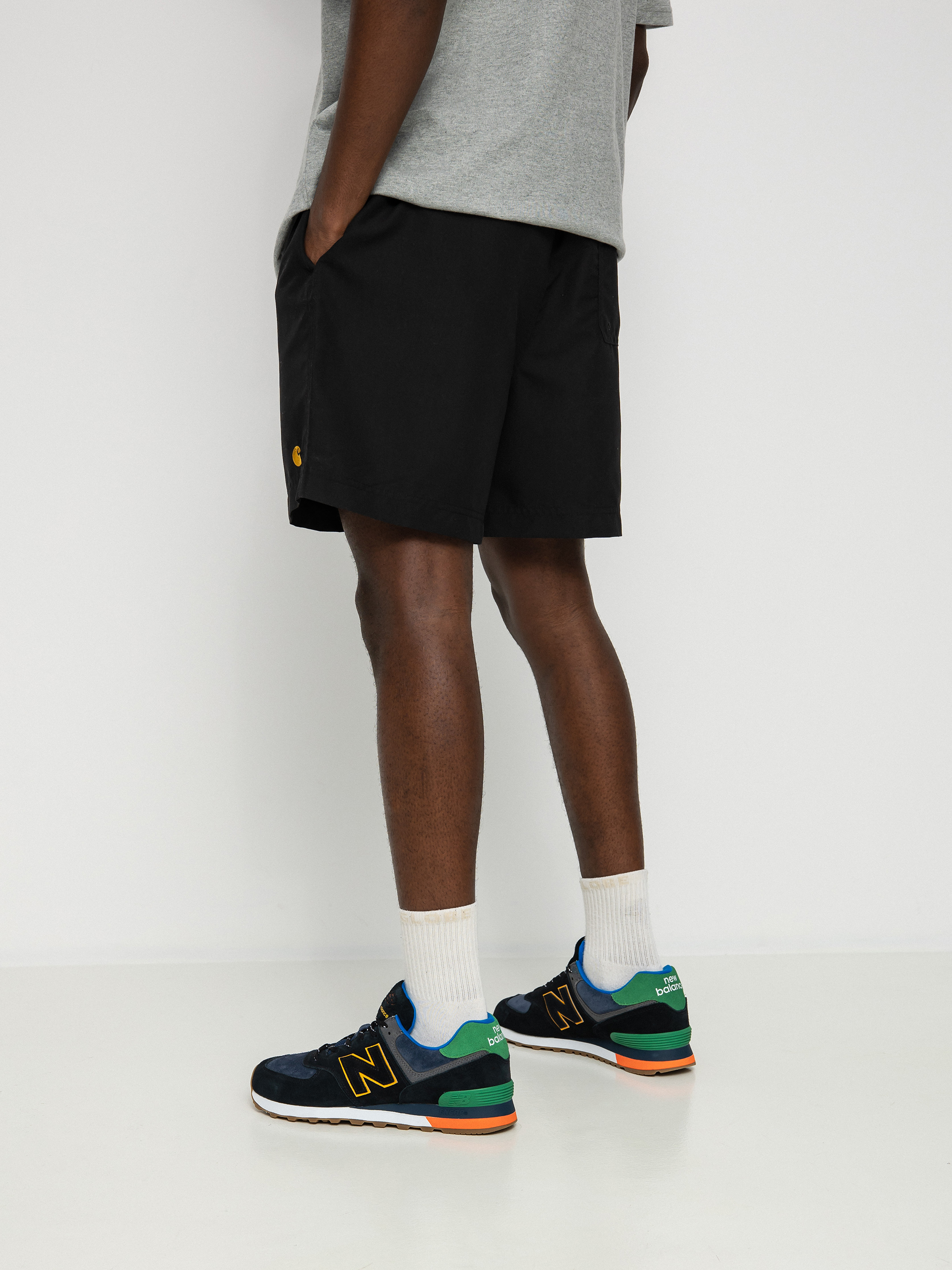 Kraťasy Carhartt WIP Chase Swim (black/gold)