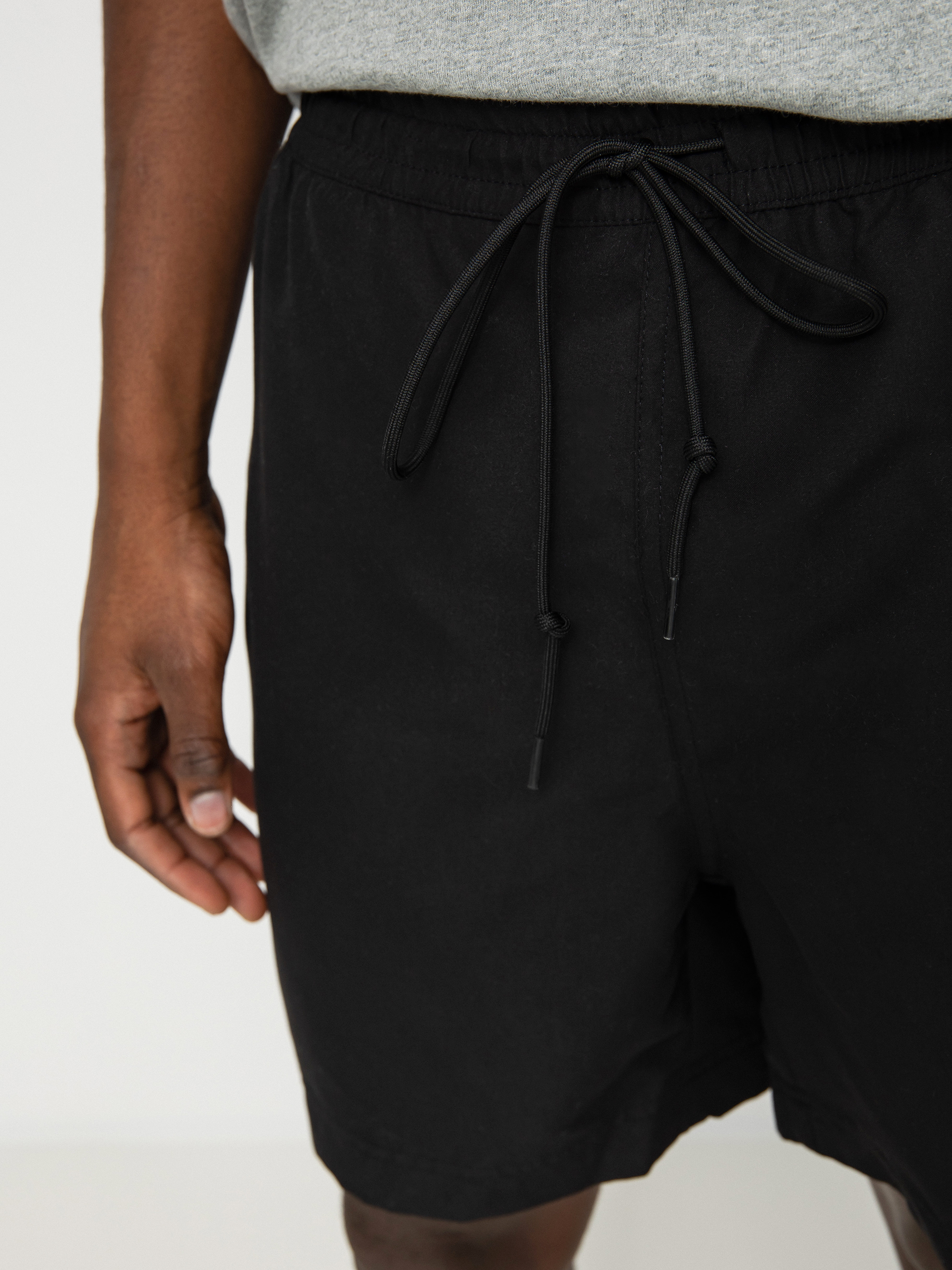 Kraťasy Carhartt WIP Chase Swim (black/gold)