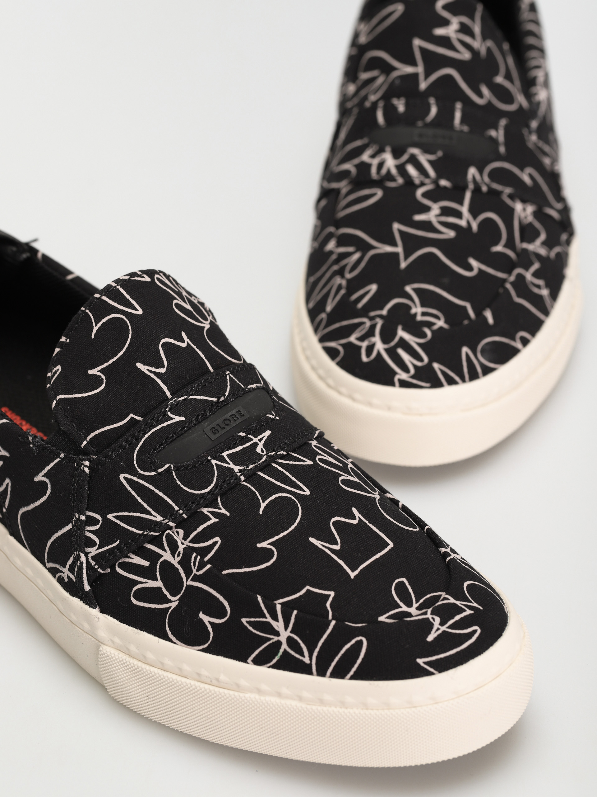 Topánky Globe Liaizon (black/antique/bootleg dreams)