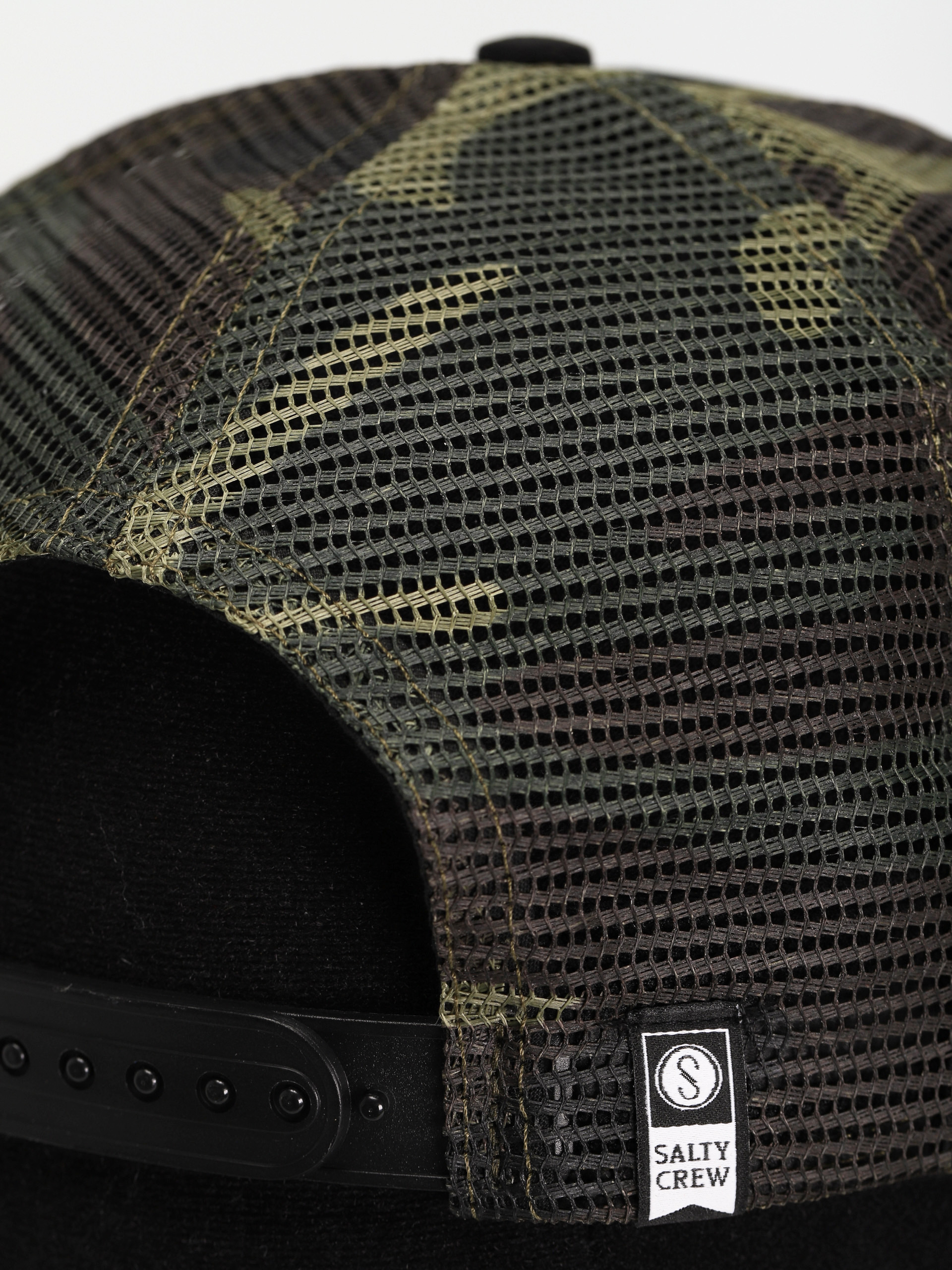 Šiltovka Salty Crew Bass Man Trucker (black camo)