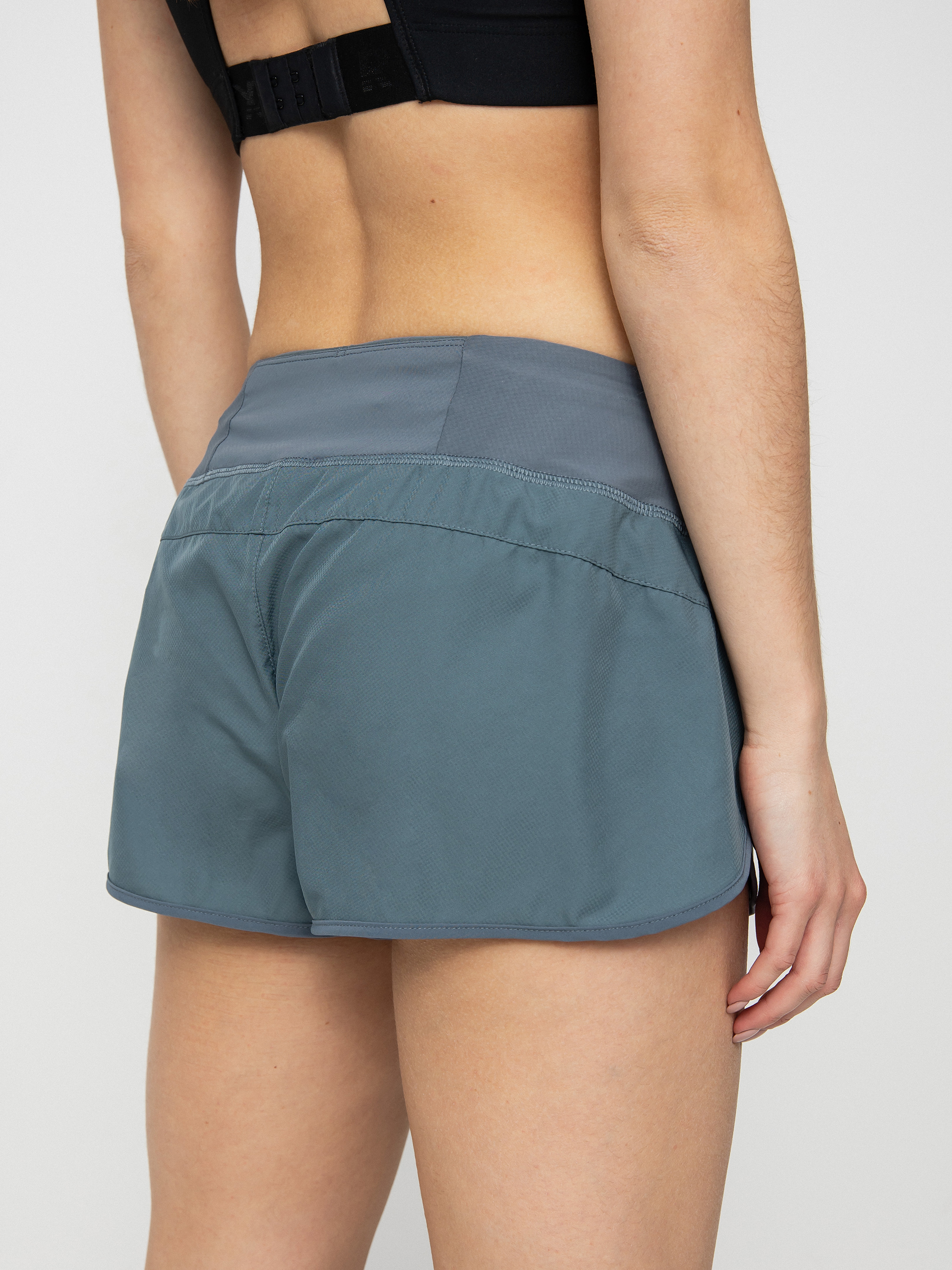 Kraťasy Patagonia Strider 3 1/2 in Wmn (plume grey)