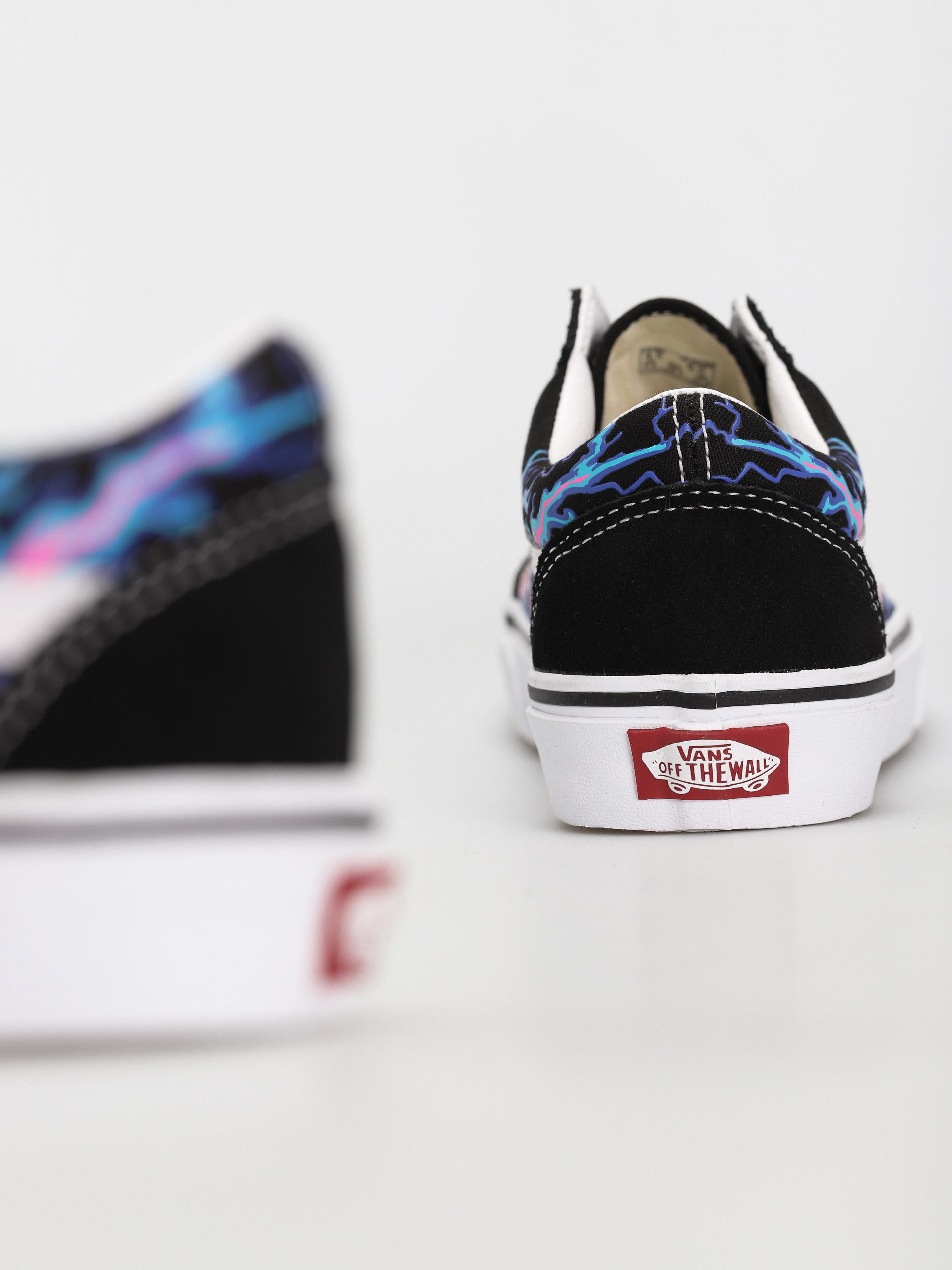 Topánky Vans Old Skool (electric flame/black/true white)