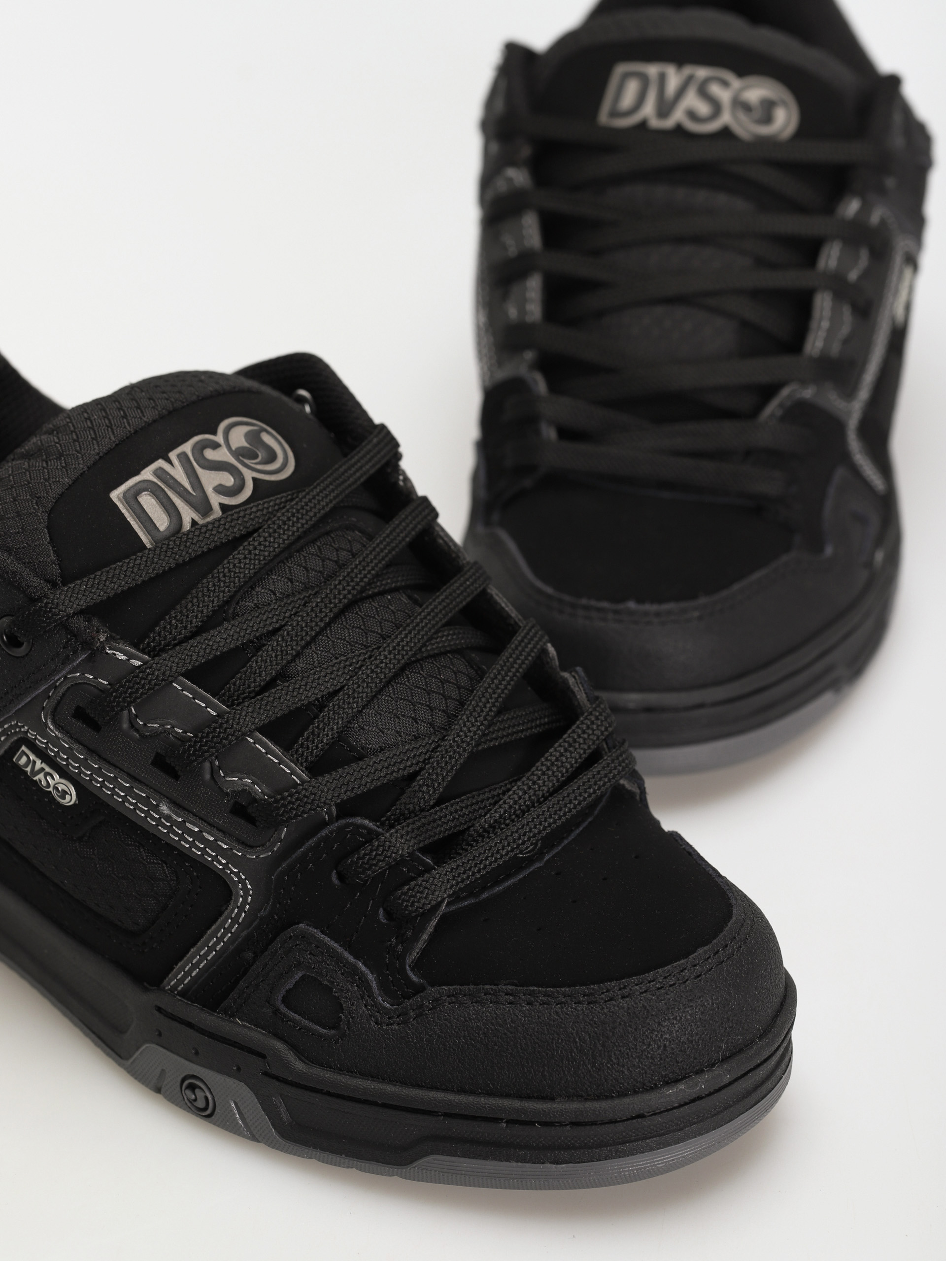 Topánky DVS Comanche (black reflective charcoal nubuck)