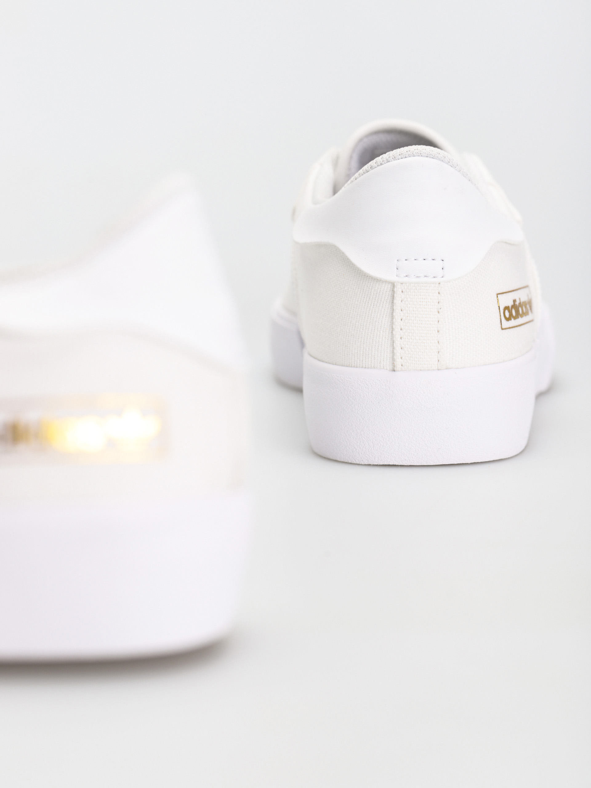 Topánky adidas Matchbreak Super (ftwwht/ftwwht/goldmt)