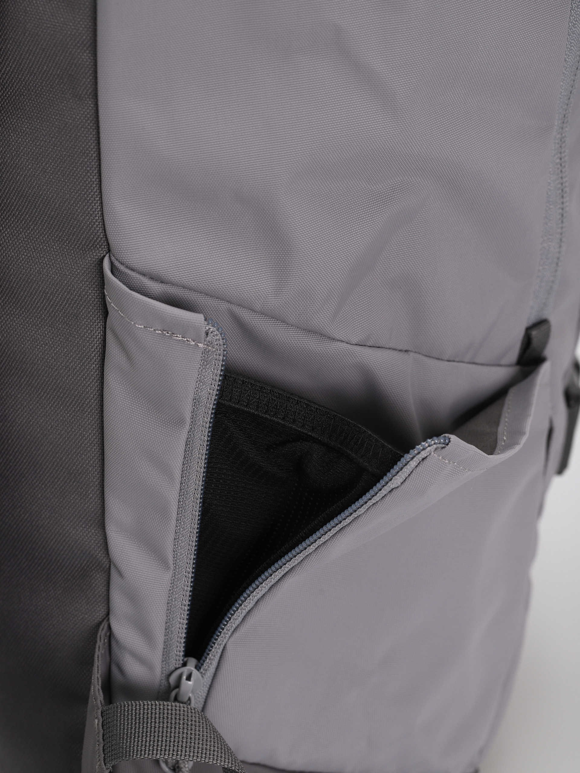 Batoh Burton Kilo 2.0 27L (sharkskin)