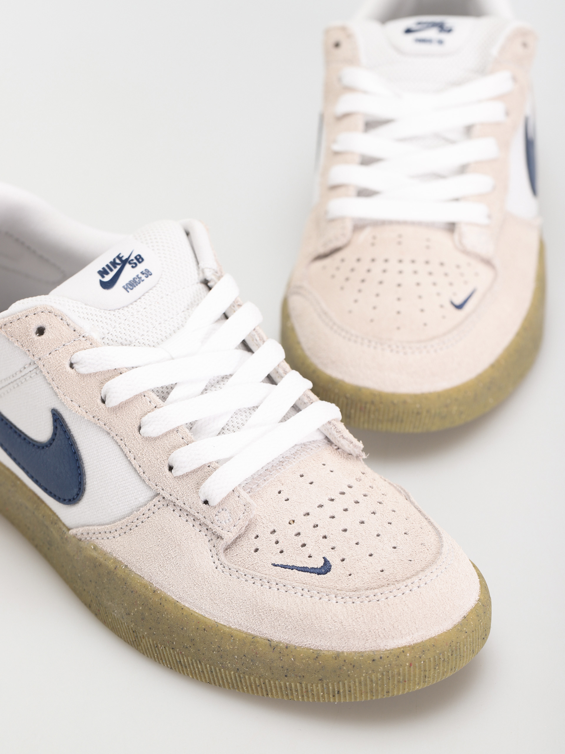 Topánky Nike SB Force 58 (white/navy white gum light brown)