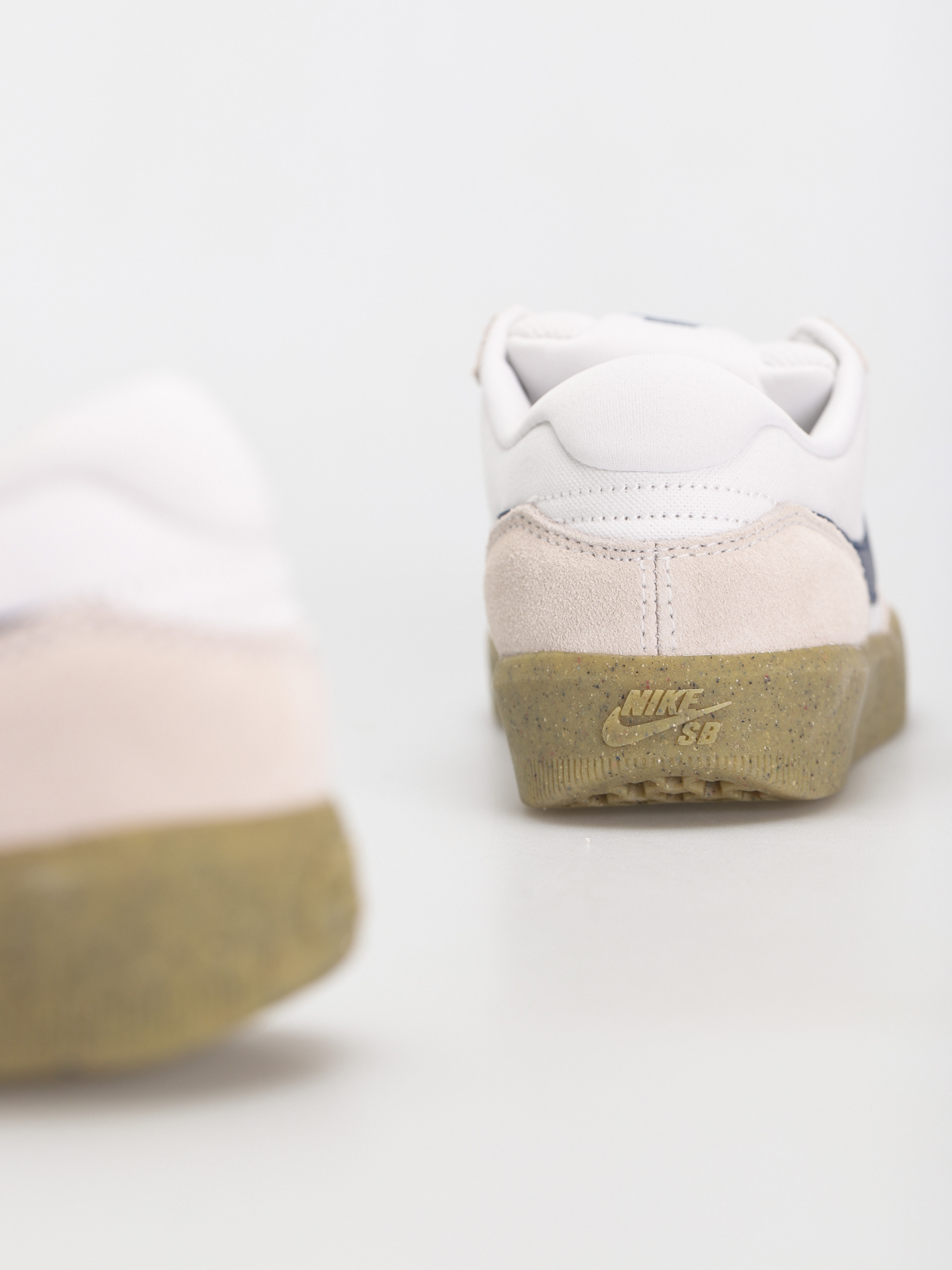 Topánky Nike SB Force 58 (white/navy white gum light brown)