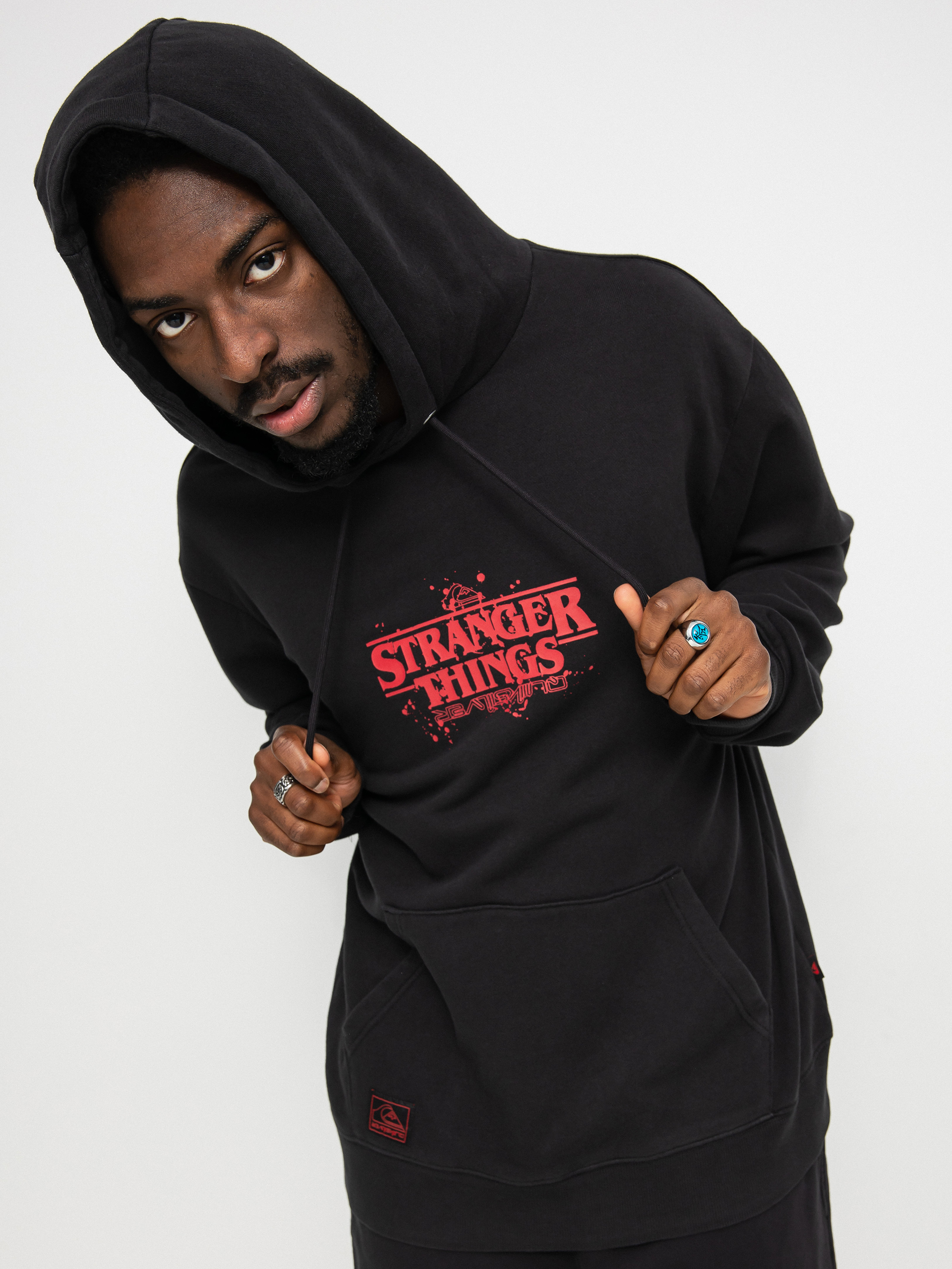 Mikina s kapucňou Quiksilver X Stranger Things Official Logo HD (black)