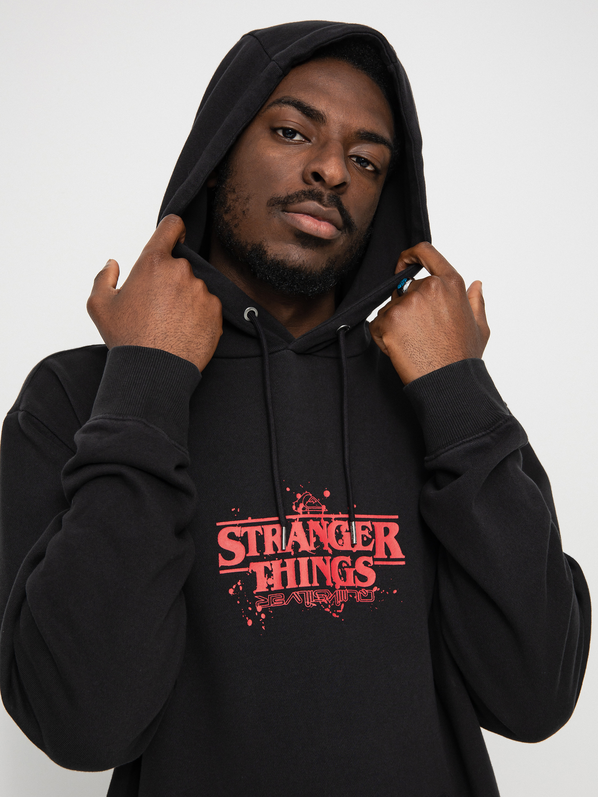 Mikina s kapucňou Quiksilver X Stranger Things Official Logo HD (black)