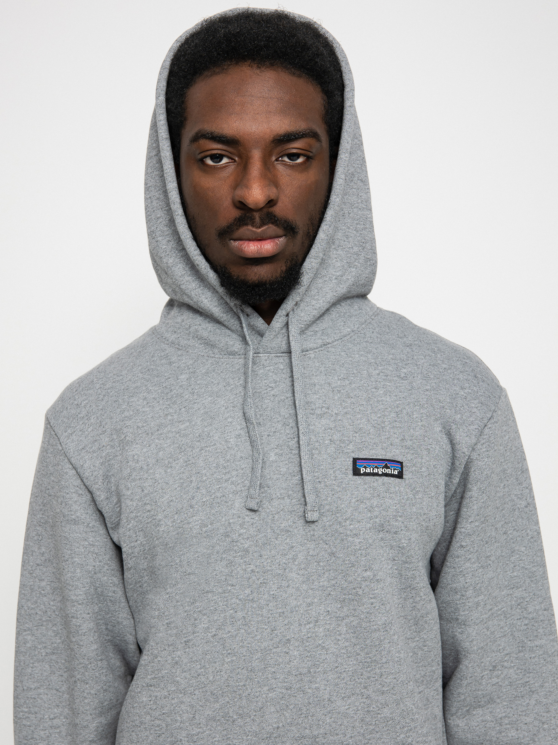 Mikina s kapucňou Patagonia Label Uprisal HD (gravel heather)