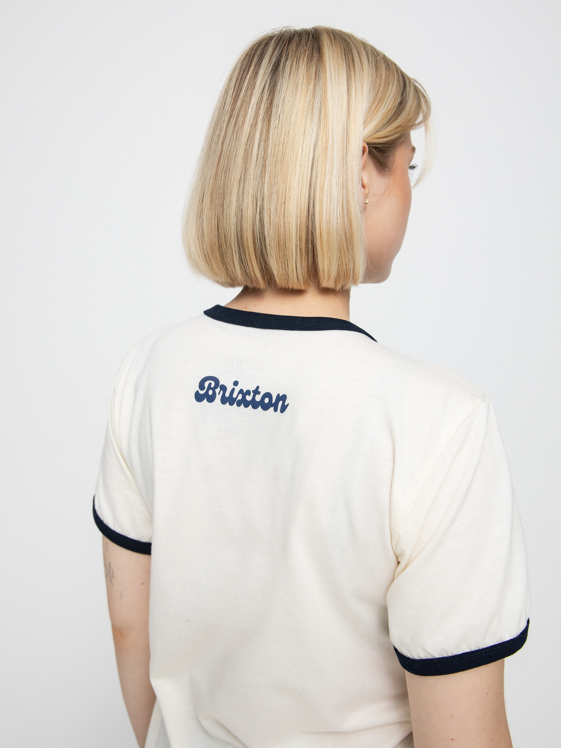 Tričko Brixton Love Not War Ringer Wmn (dove)