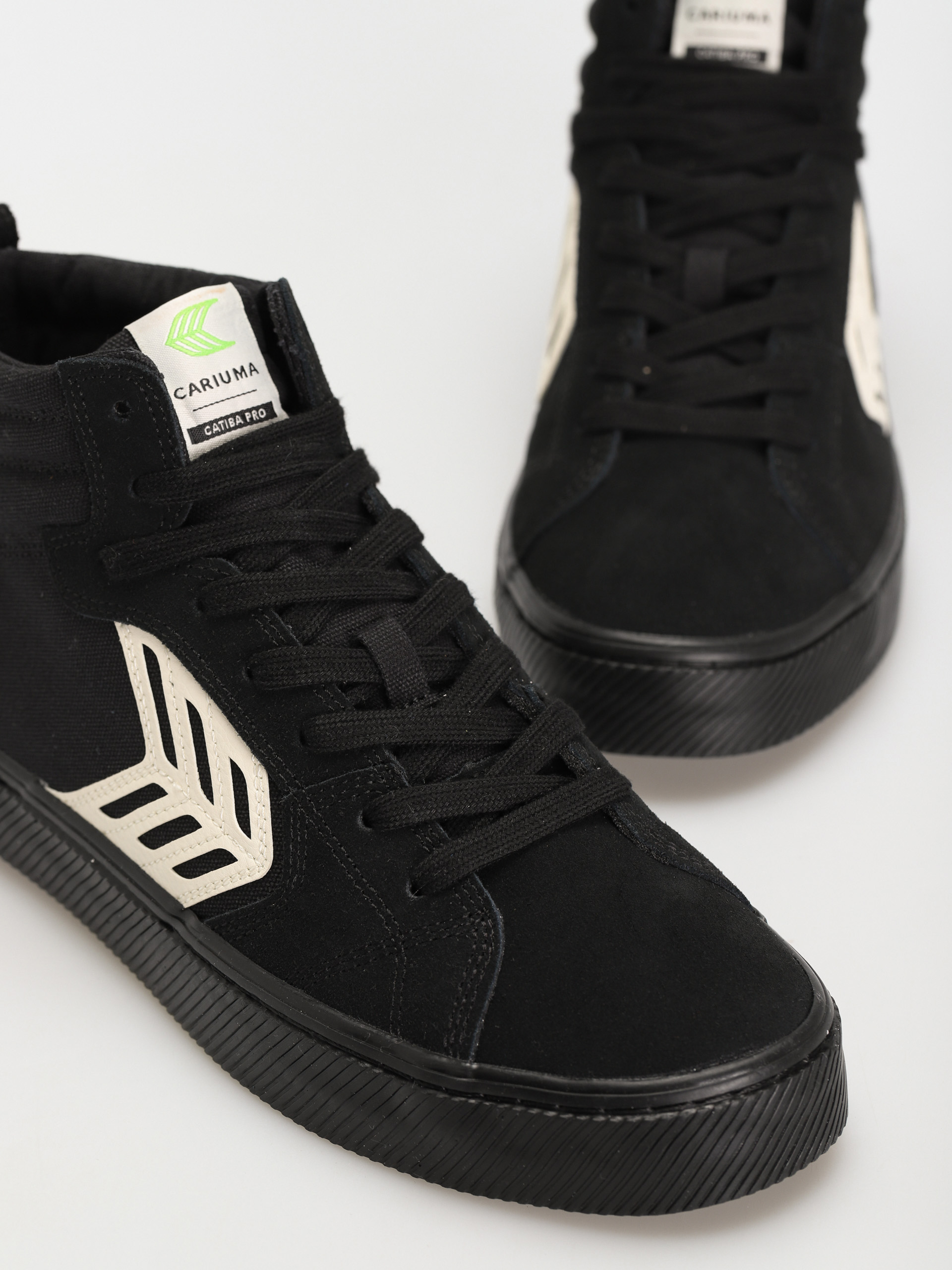 Topánky Cariuma Catiba High Pro (all black suede and canvas ivory logo)