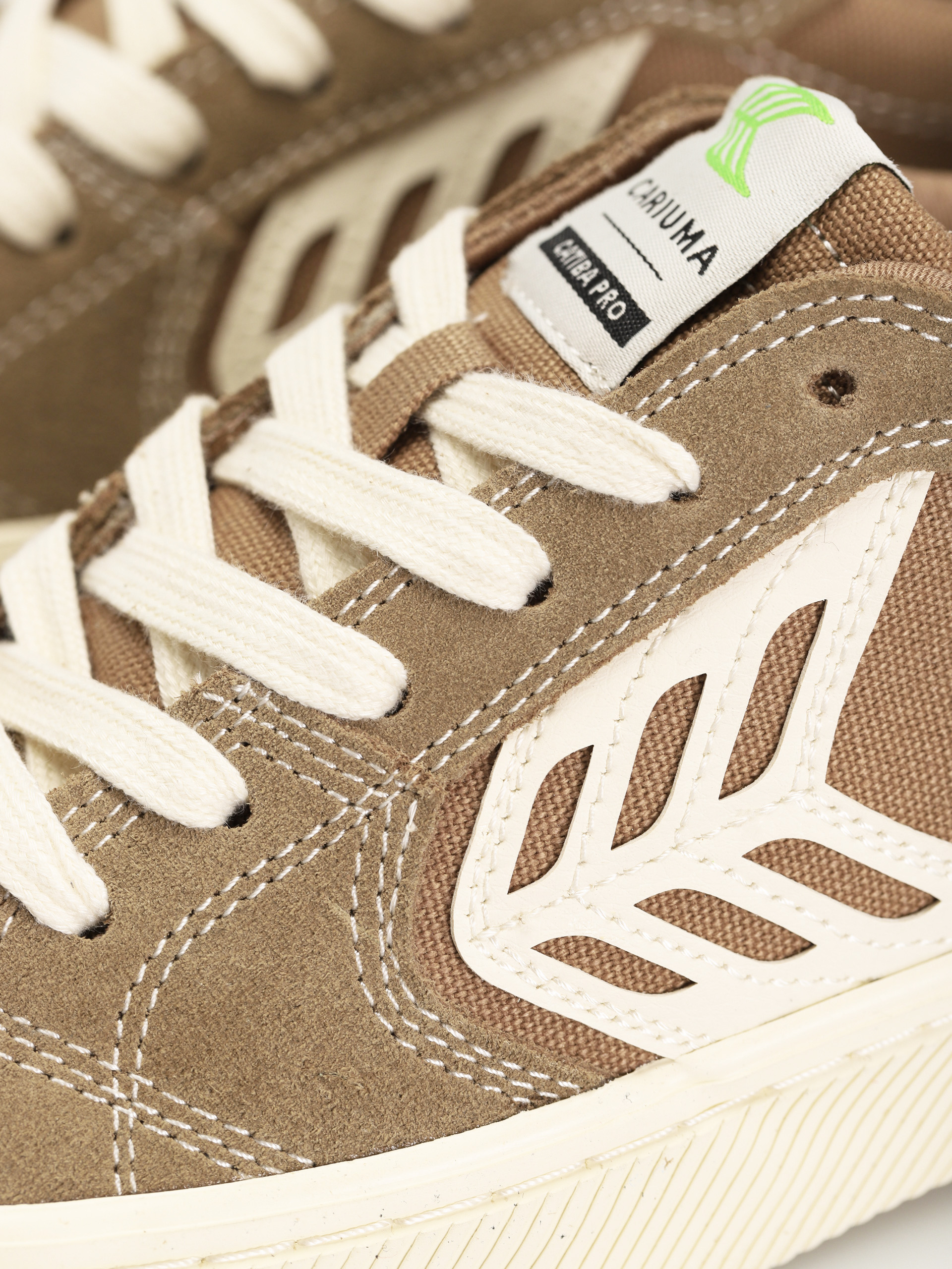 Topánky Cariuma Catiba Pro (burnt sand suede and canvas contrast thread ivory logo)