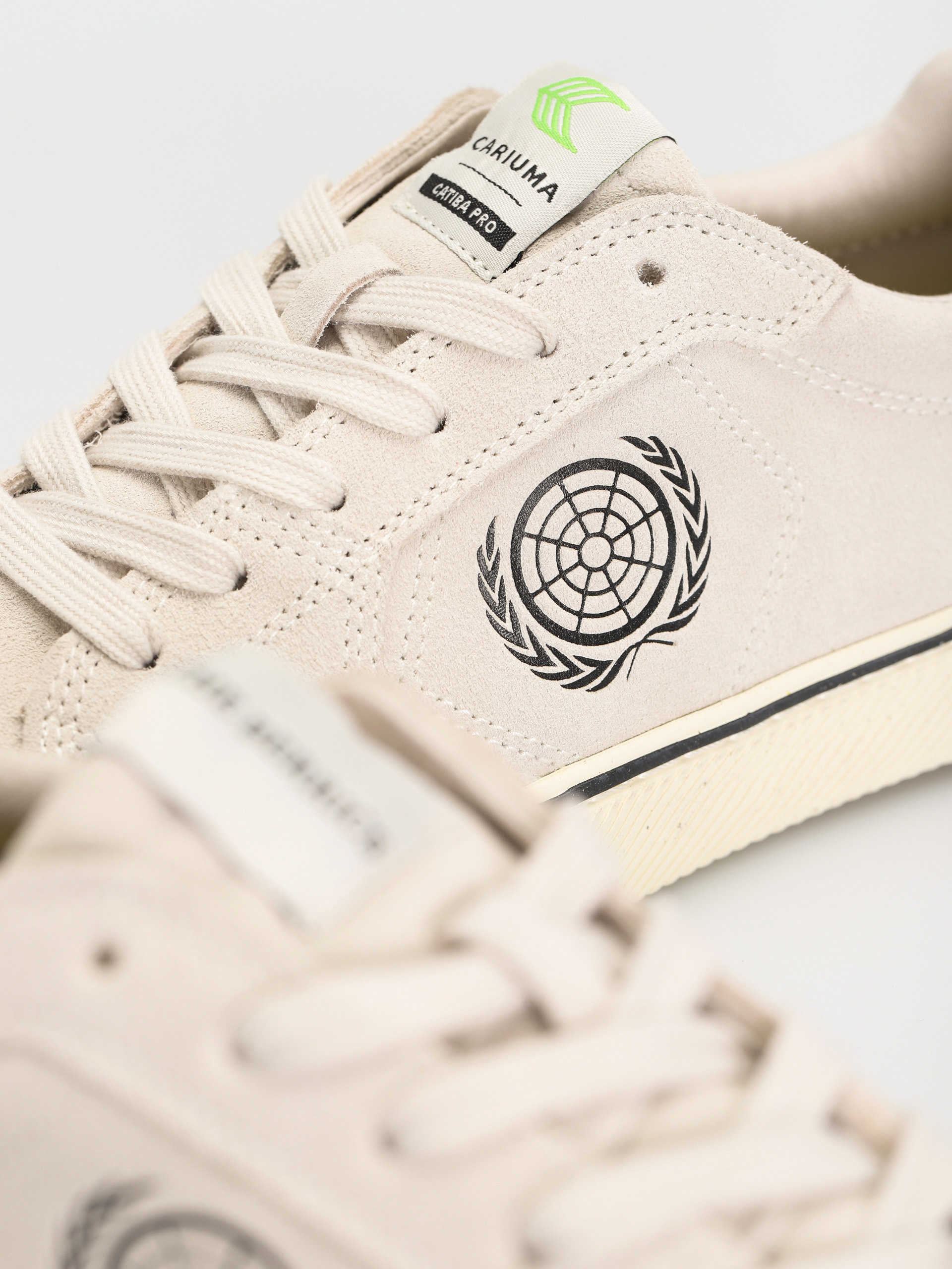 Topánky Cariuma Catiba Pro Berrics (vintage white suede)