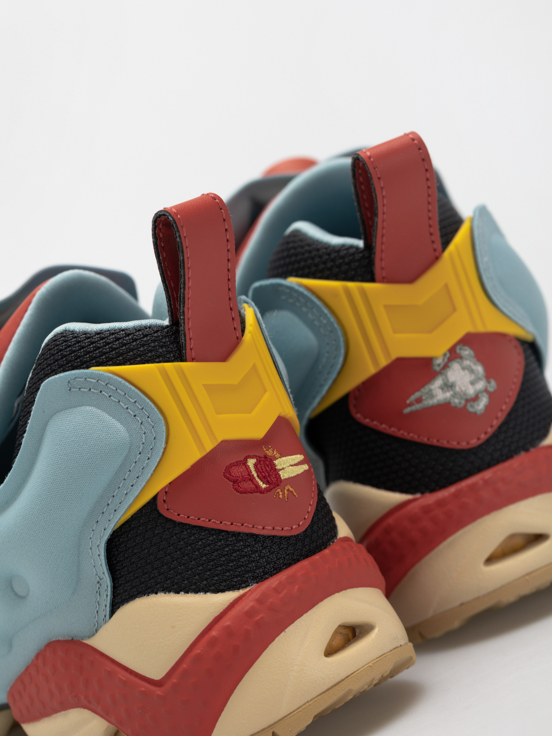 Topánky Reebok Instapump Fury 95 (whstea/rhodon/alwyel)