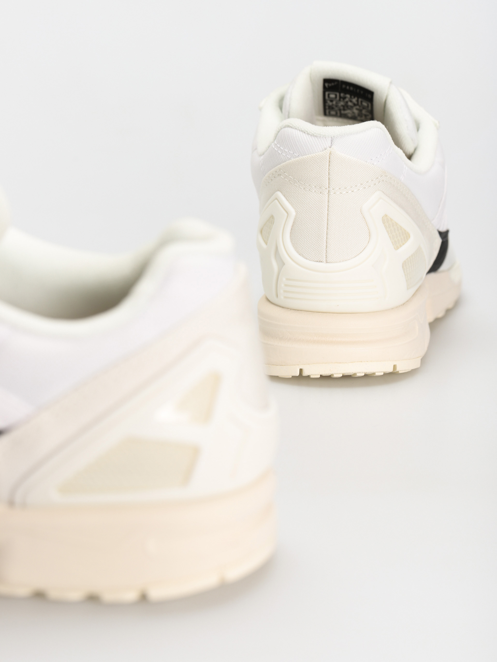 Topánky adidas Originals Zx 8000 Parley (owhite/whitin/ftwwht)