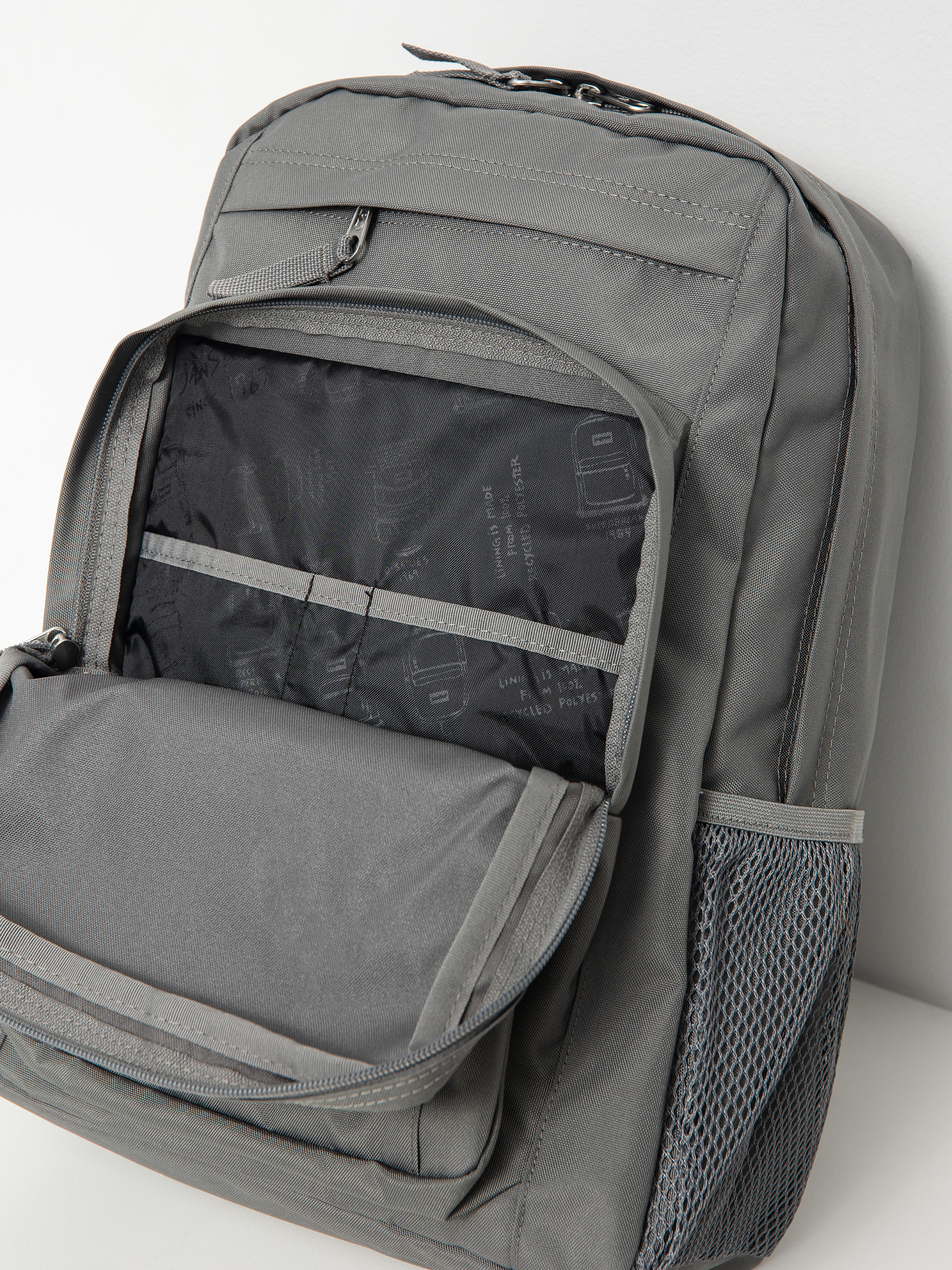 Batoh JanSport Union Pack (graphite grey)