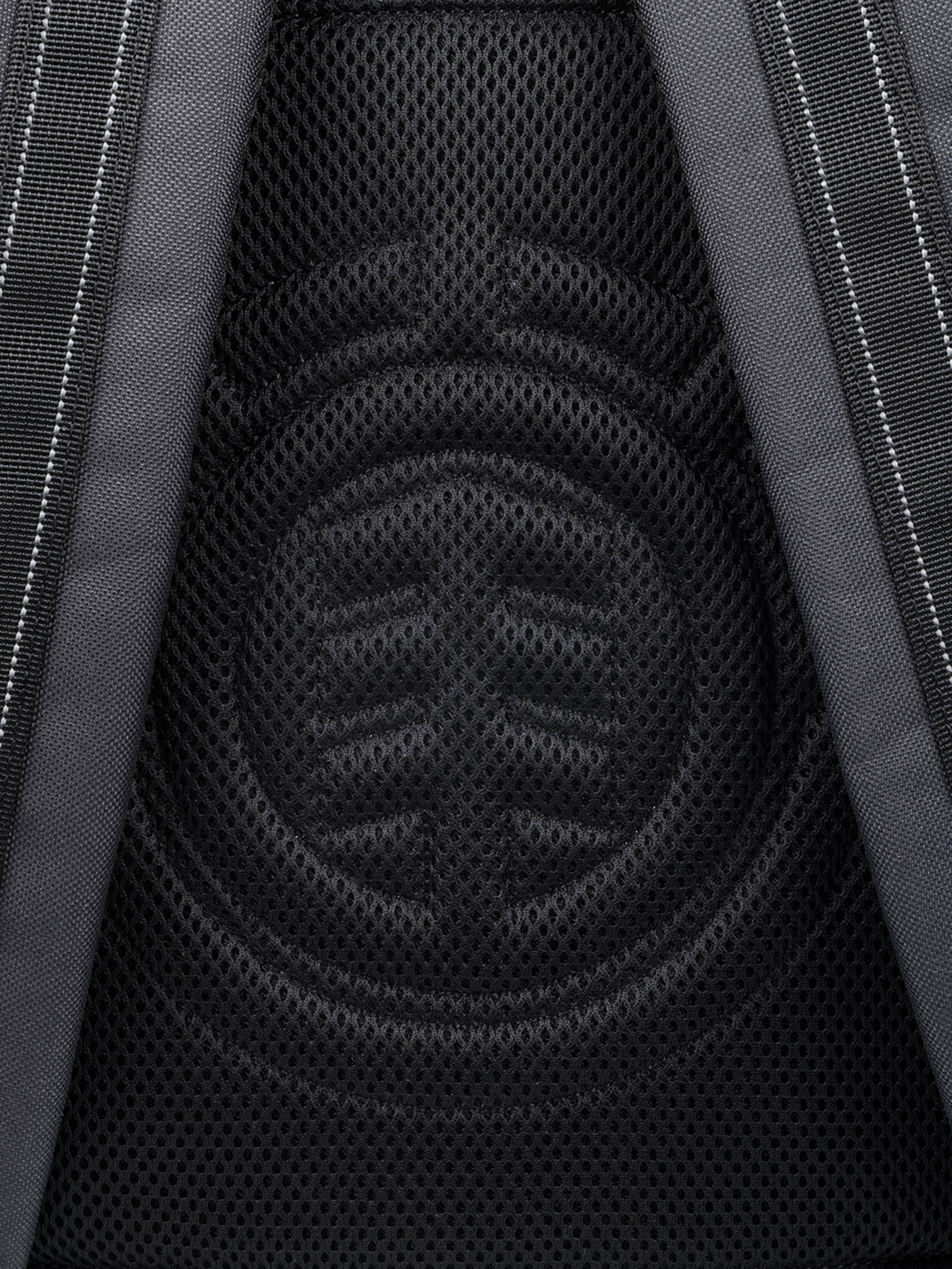 Batoh Element Action (off black)