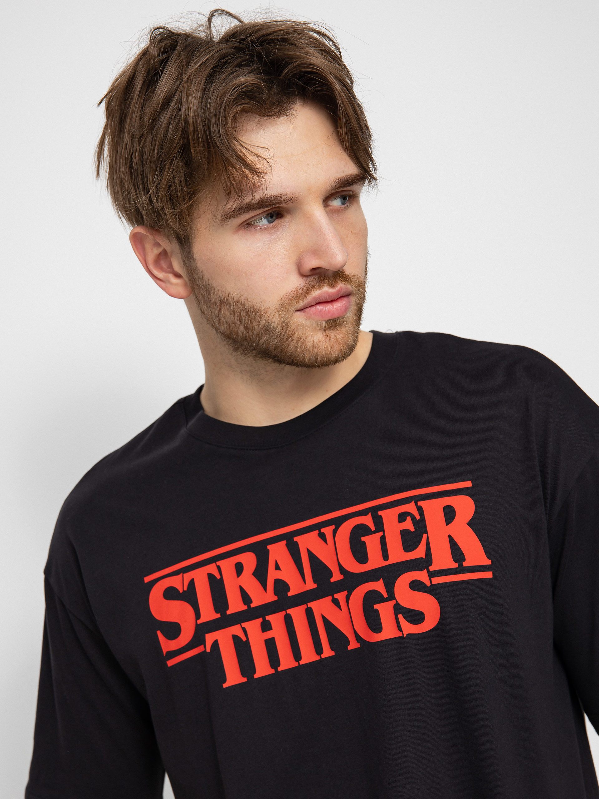Tričko Champion X Stranger Things Crewneck T-Shirt 217791 (nbk)