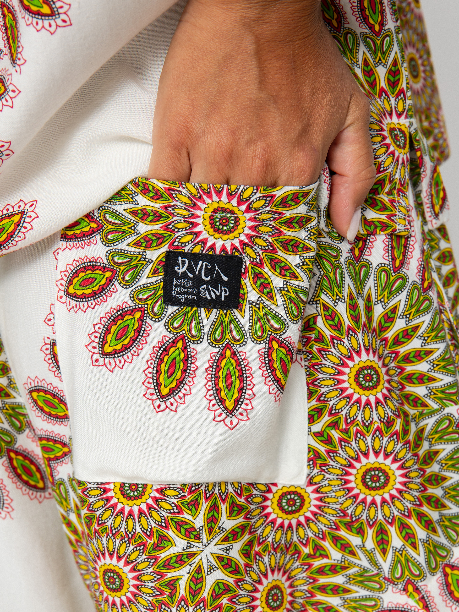 Kraťasy RVCA Serotonin Wmn (cloud)