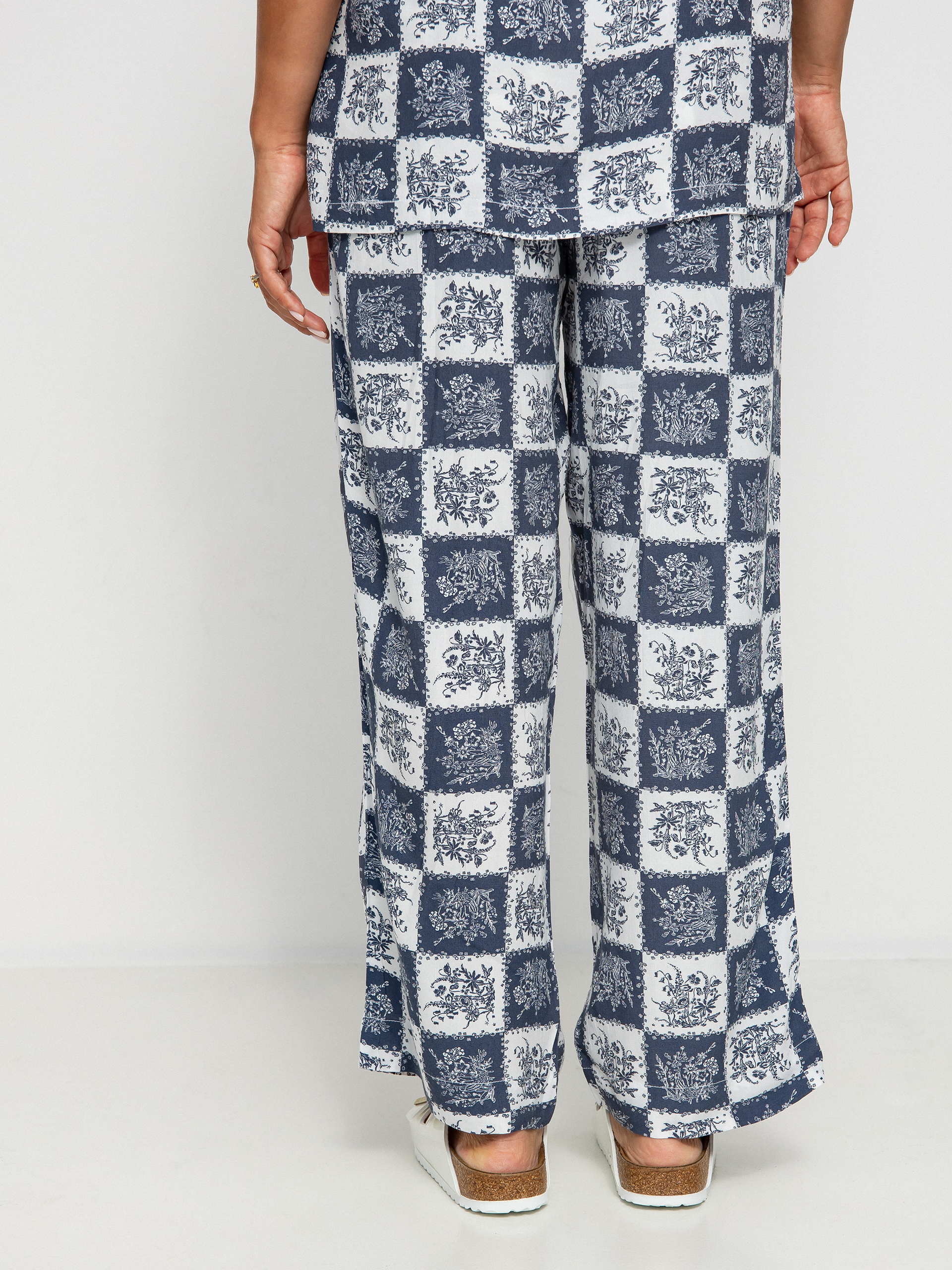 Nohavice Brixton Patchwork Crop Pant Wmn (joe blue)