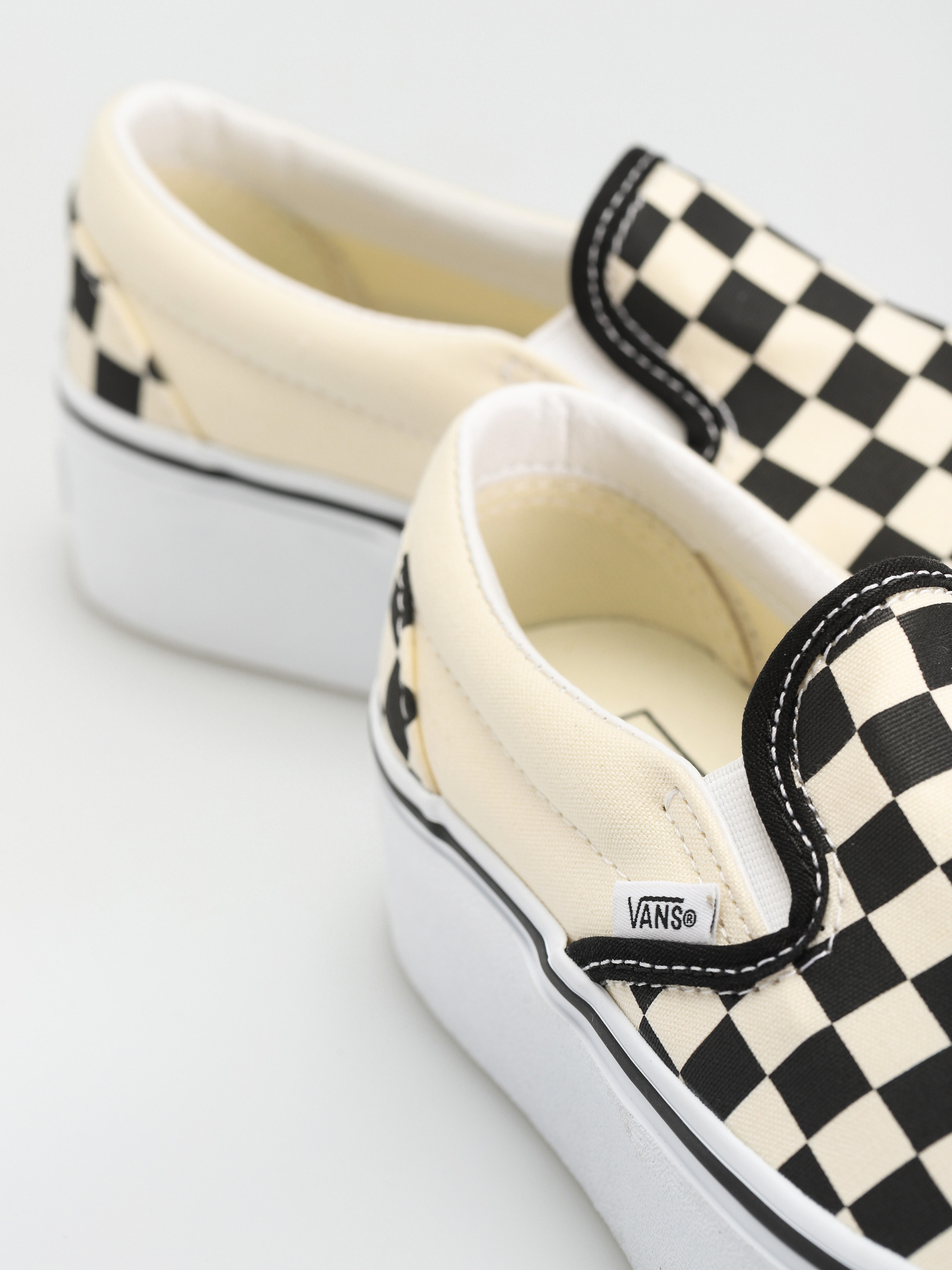 Topánky Vans Classic Slip On Stackform (checkerboard black/classic white)