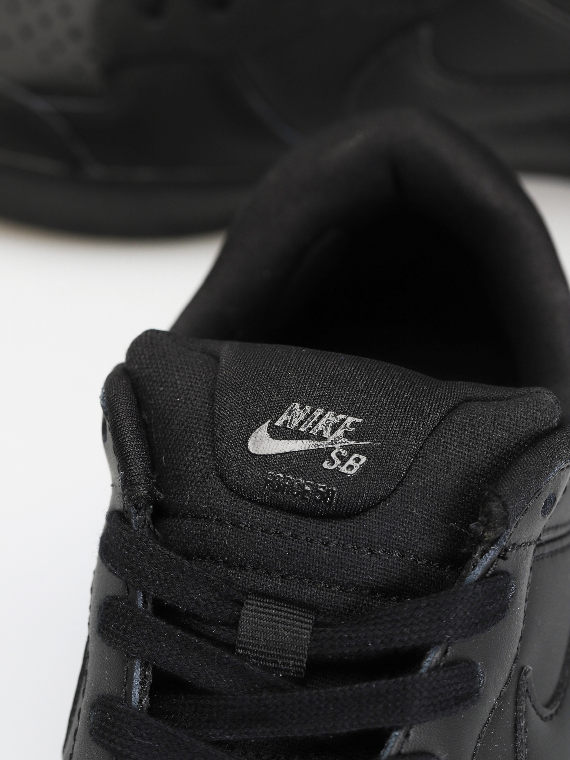 Topánky Nike SB Force 58 Premium Leather (black/black black black)