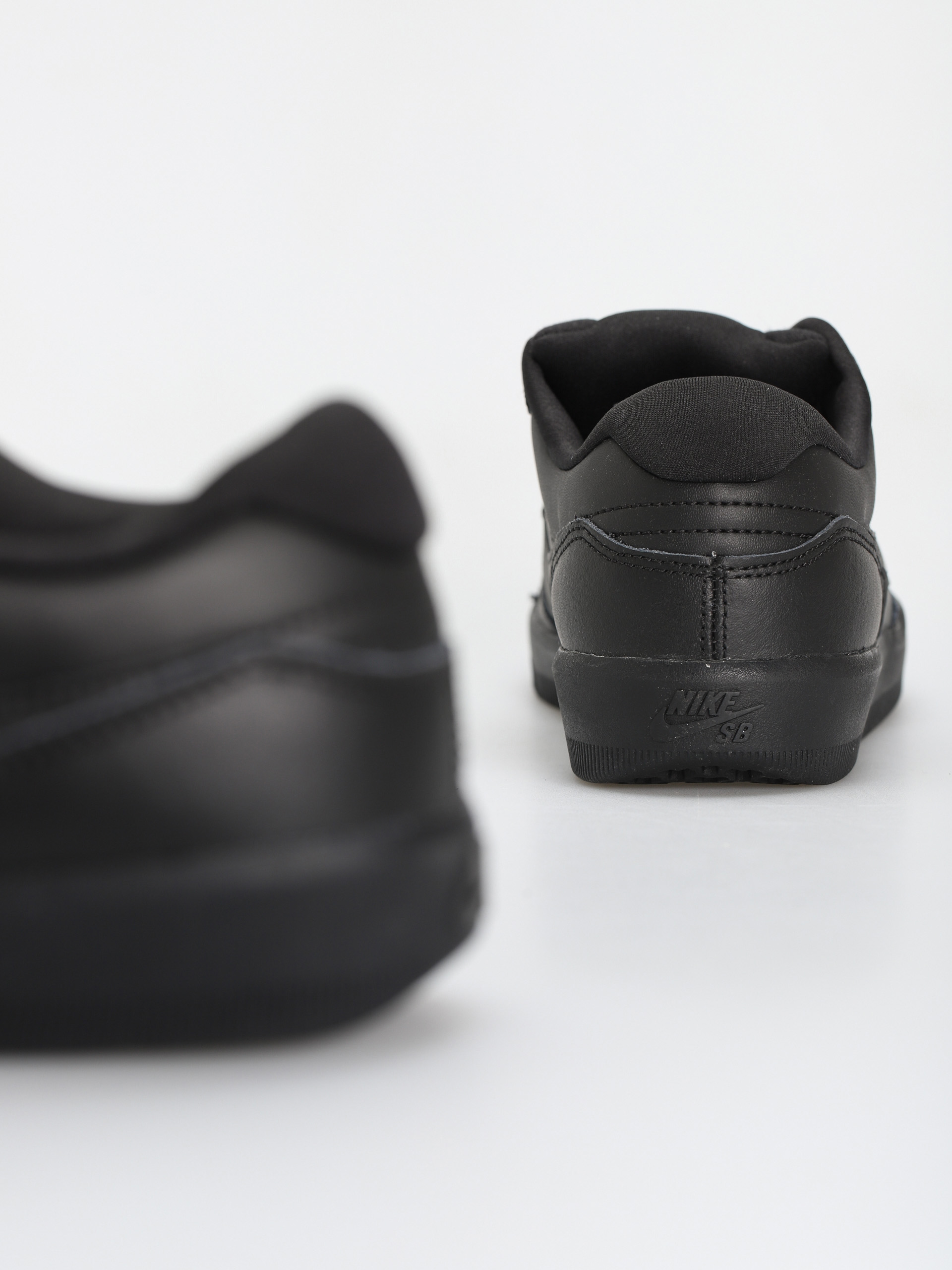 Topánky Nike SB Force 58 Premium Leather (black/black black black)