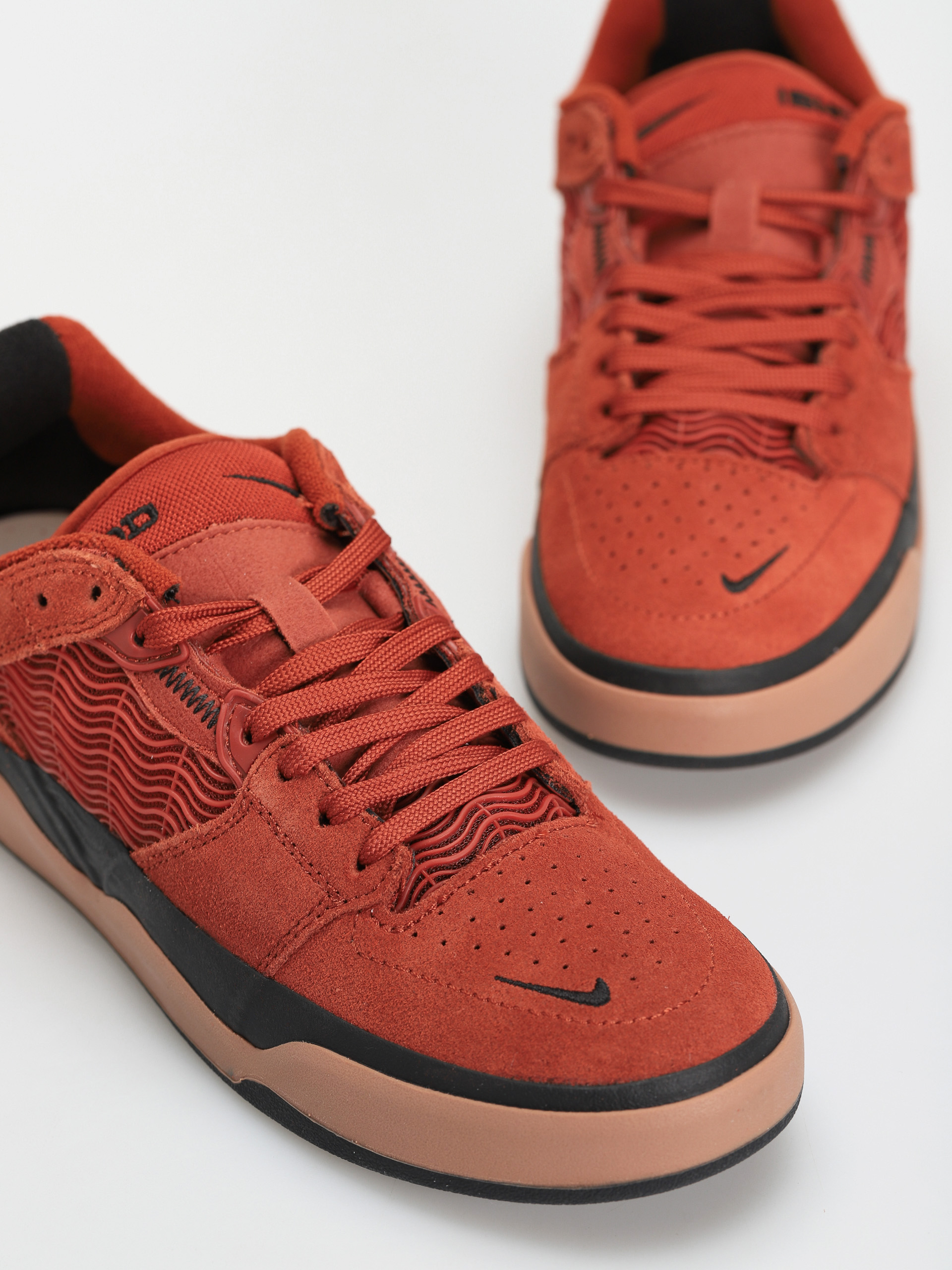 Topánky Nike SB Ishod Wair (rugged orange/black mineral clay black)