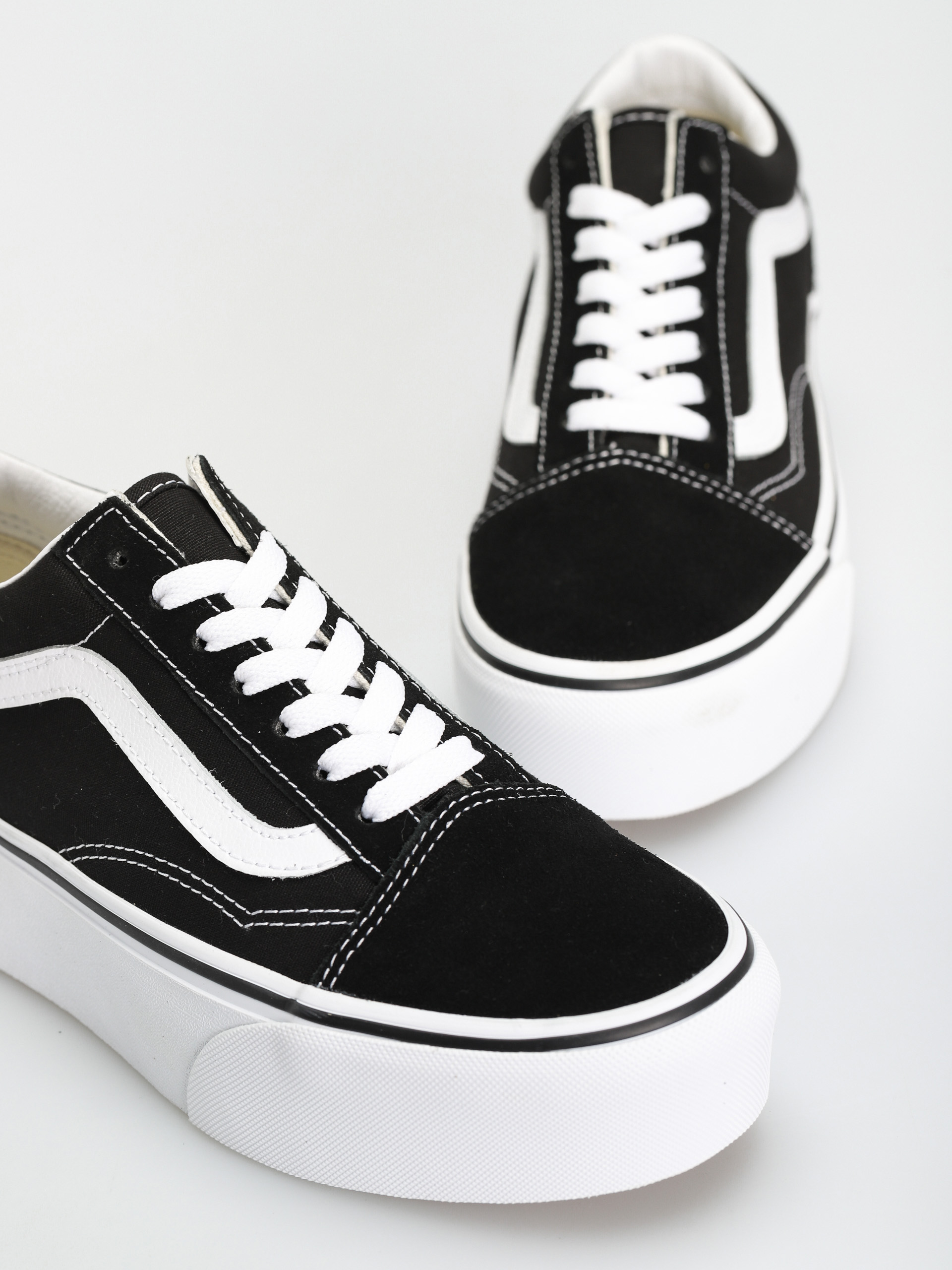 Topánky Vans Old Skool Stackform (suede/canvas black/true white)