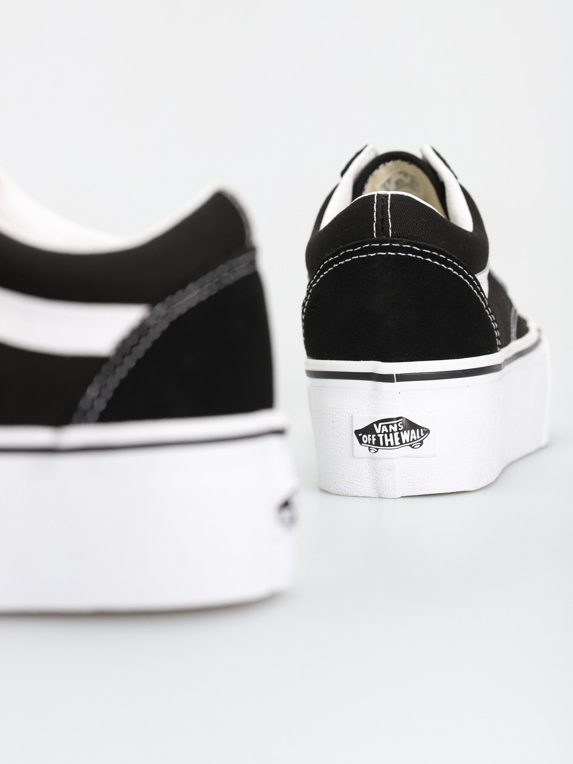 Topánky Vans Old Skool Stackform (suede/canvas black/true white)