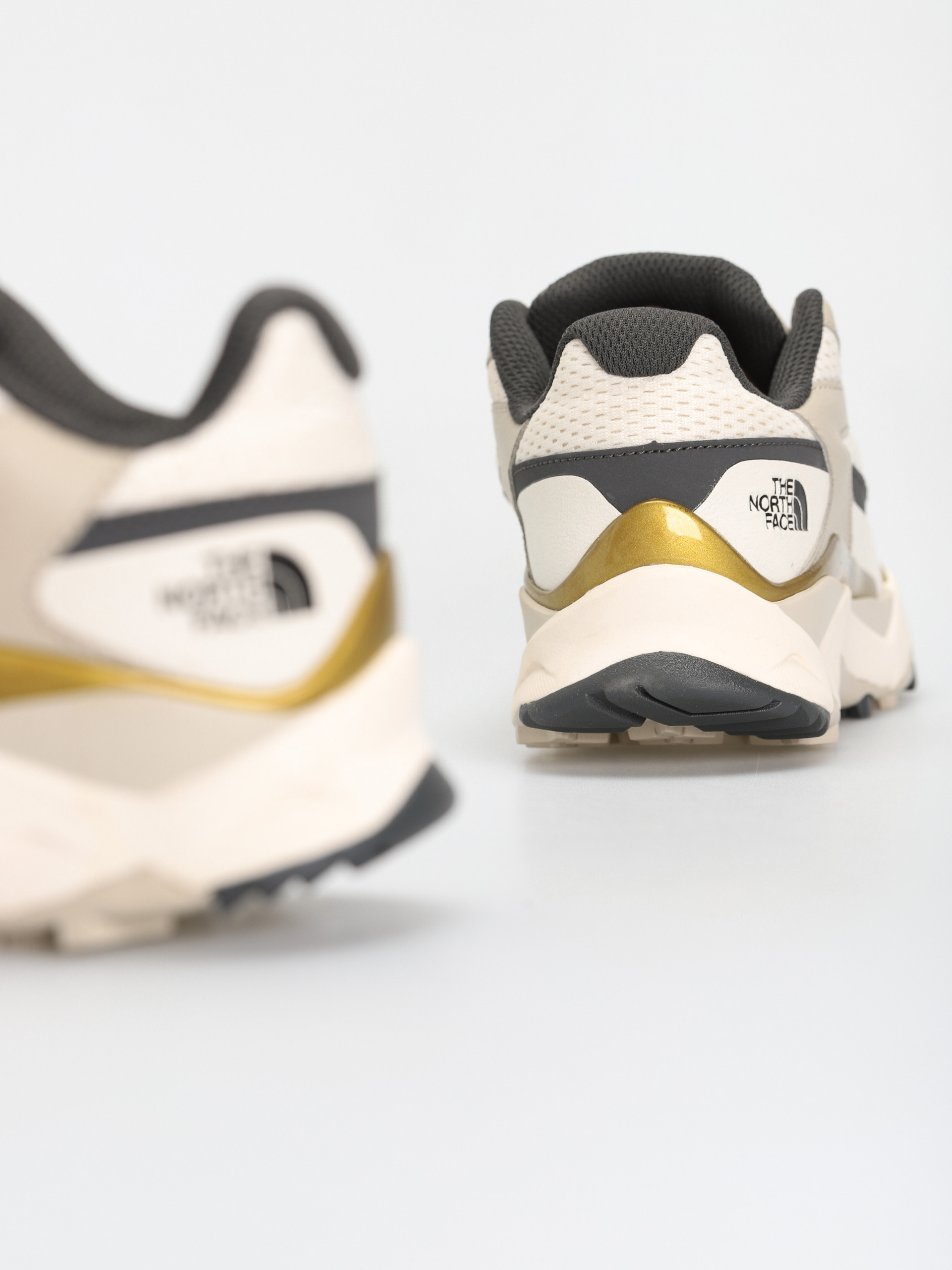 Topánky The North Face Vectiv Taraval Wmn (gardenia white/sandstone)