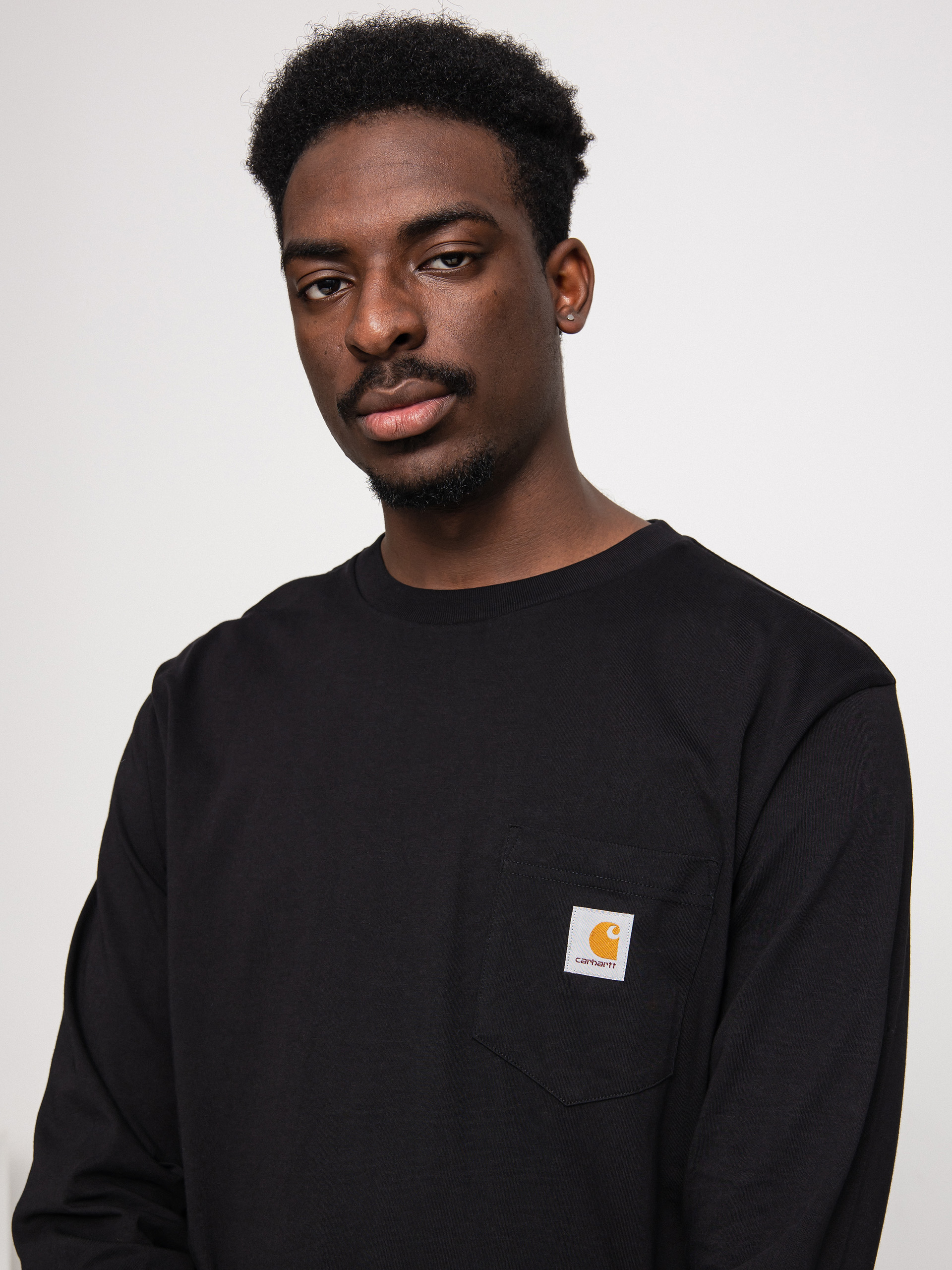 Triko Carhartt WIP Pocket (black)