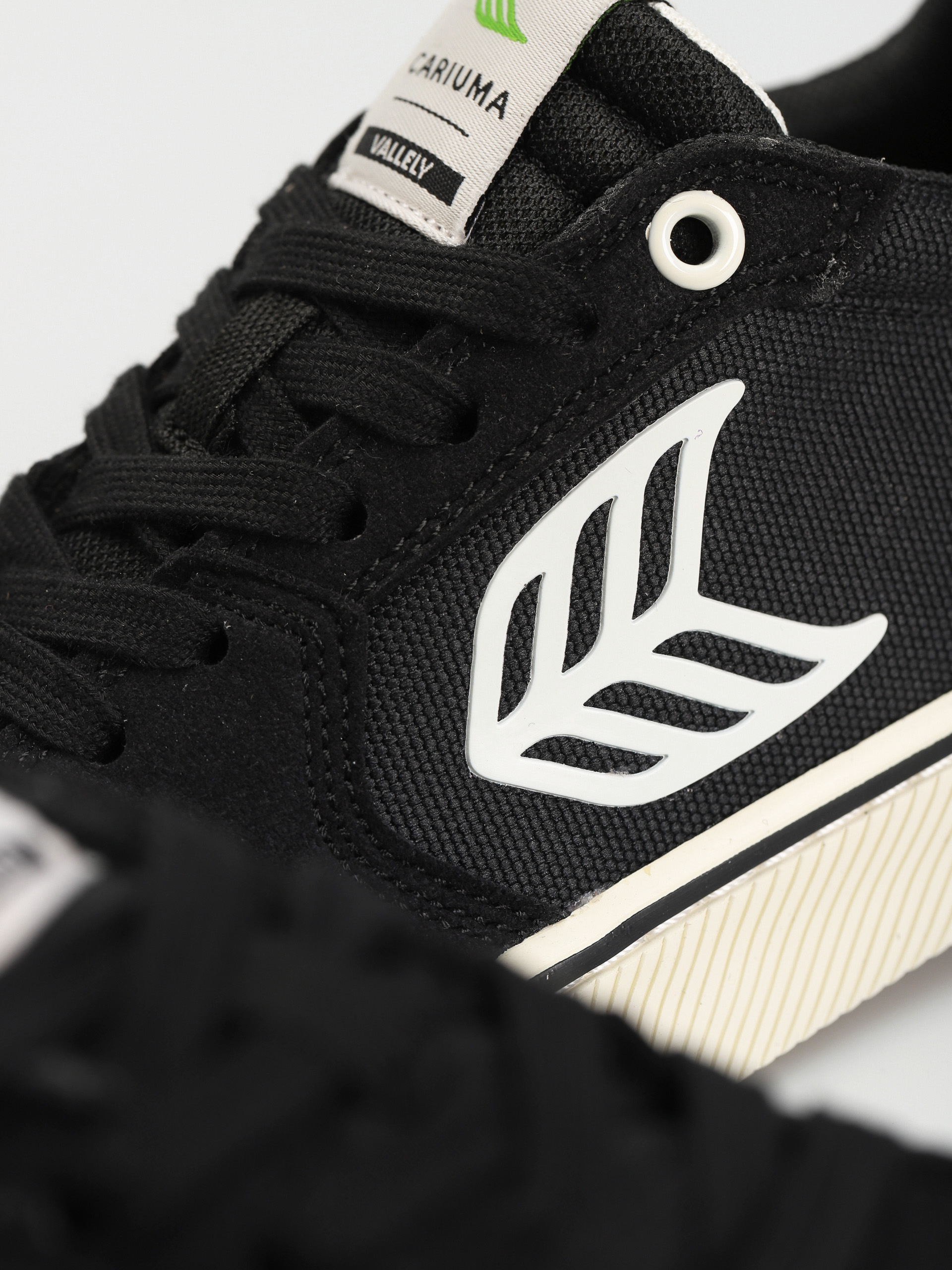 Topánky Cariuma Vallely (black/ivory)