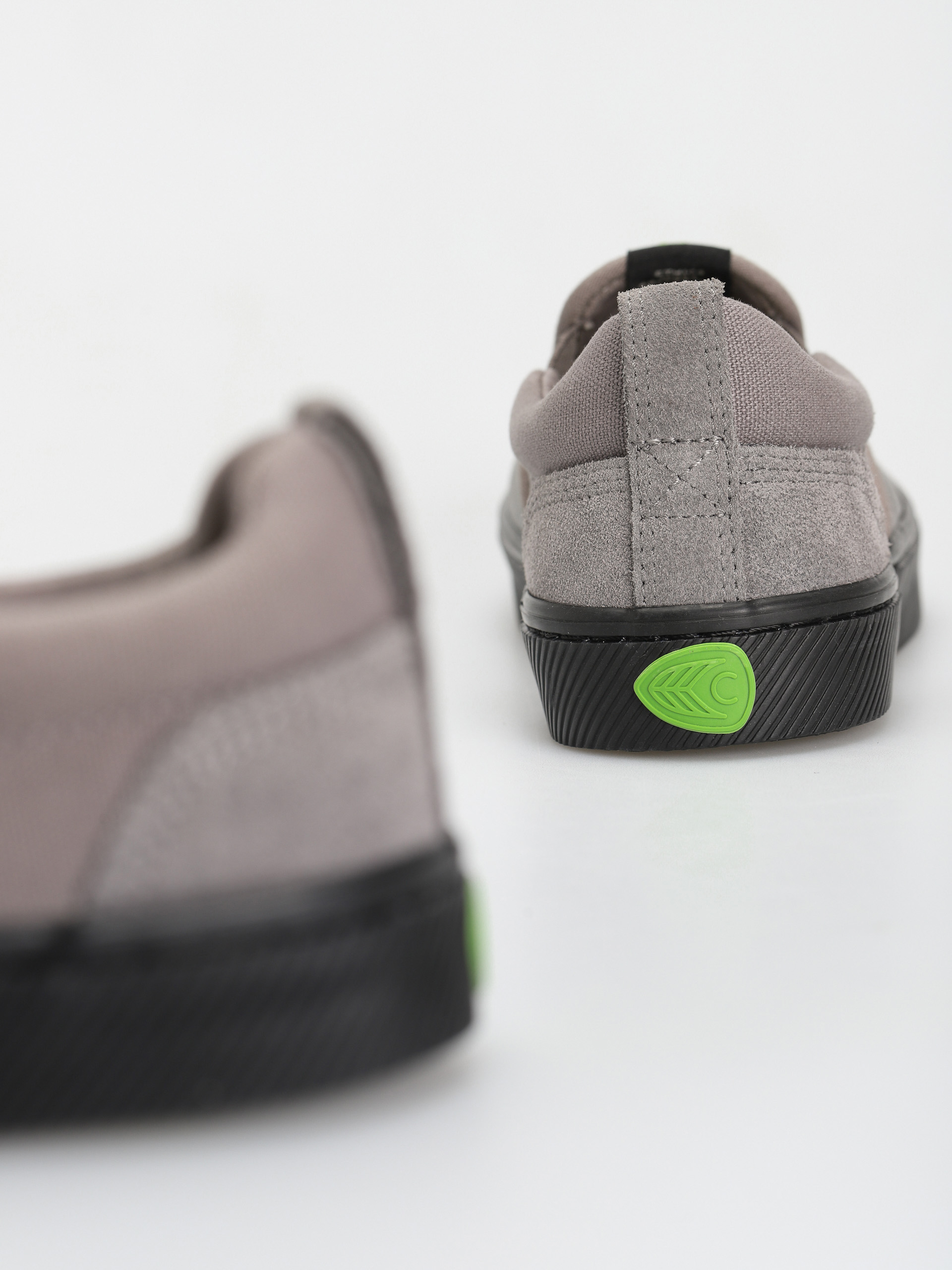 Topánky Cariuma Catiba Pro Slip On (grey/black)