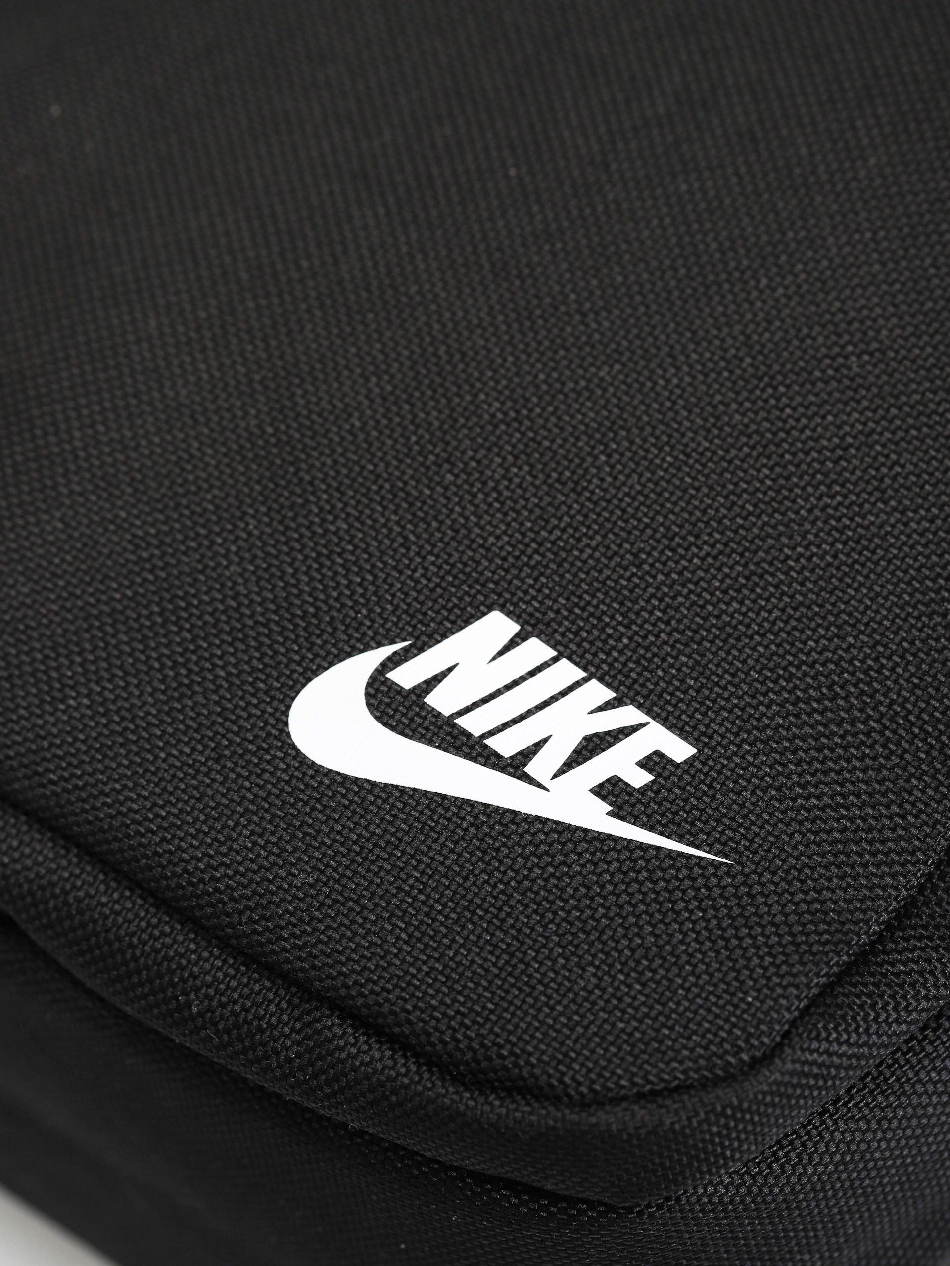 Nike sb heritage black & white shoulder discount bag