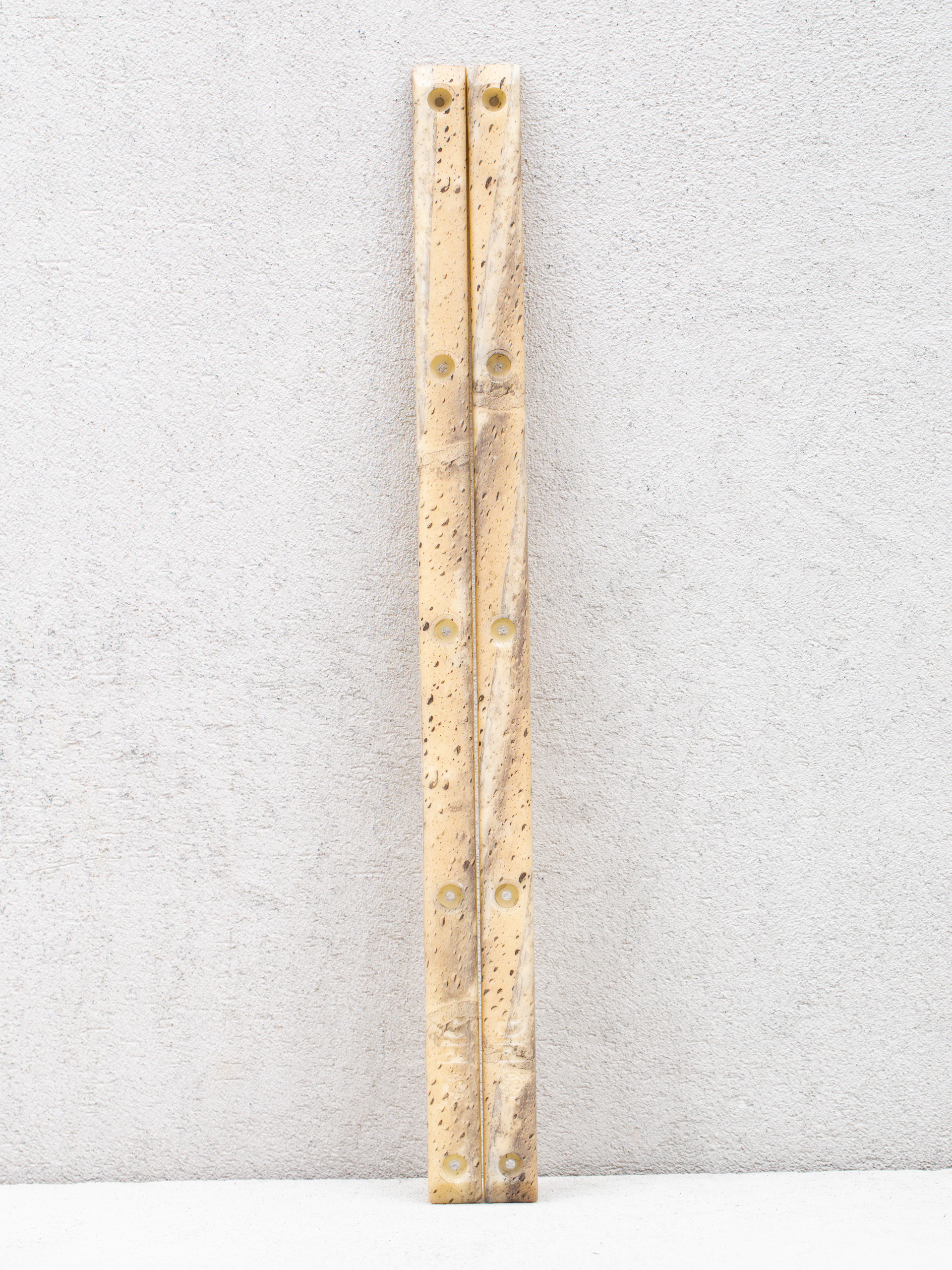 Pru00edsluu0161enstvo Pig Railsy Rails (pool coping)