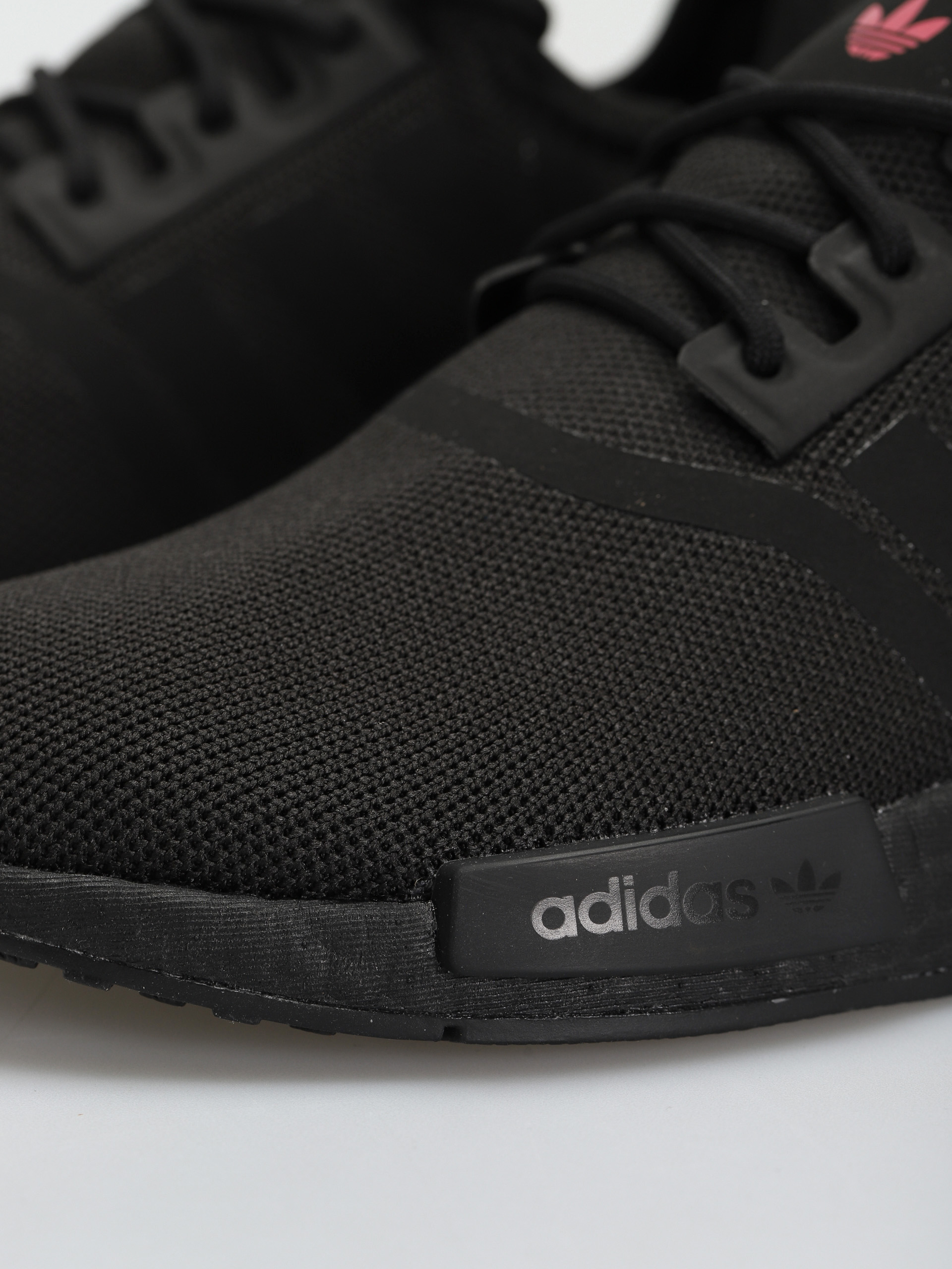 Topánky adidas Originals Nmd R1 Primeblue Wmn (cblack/cblack/sopink)