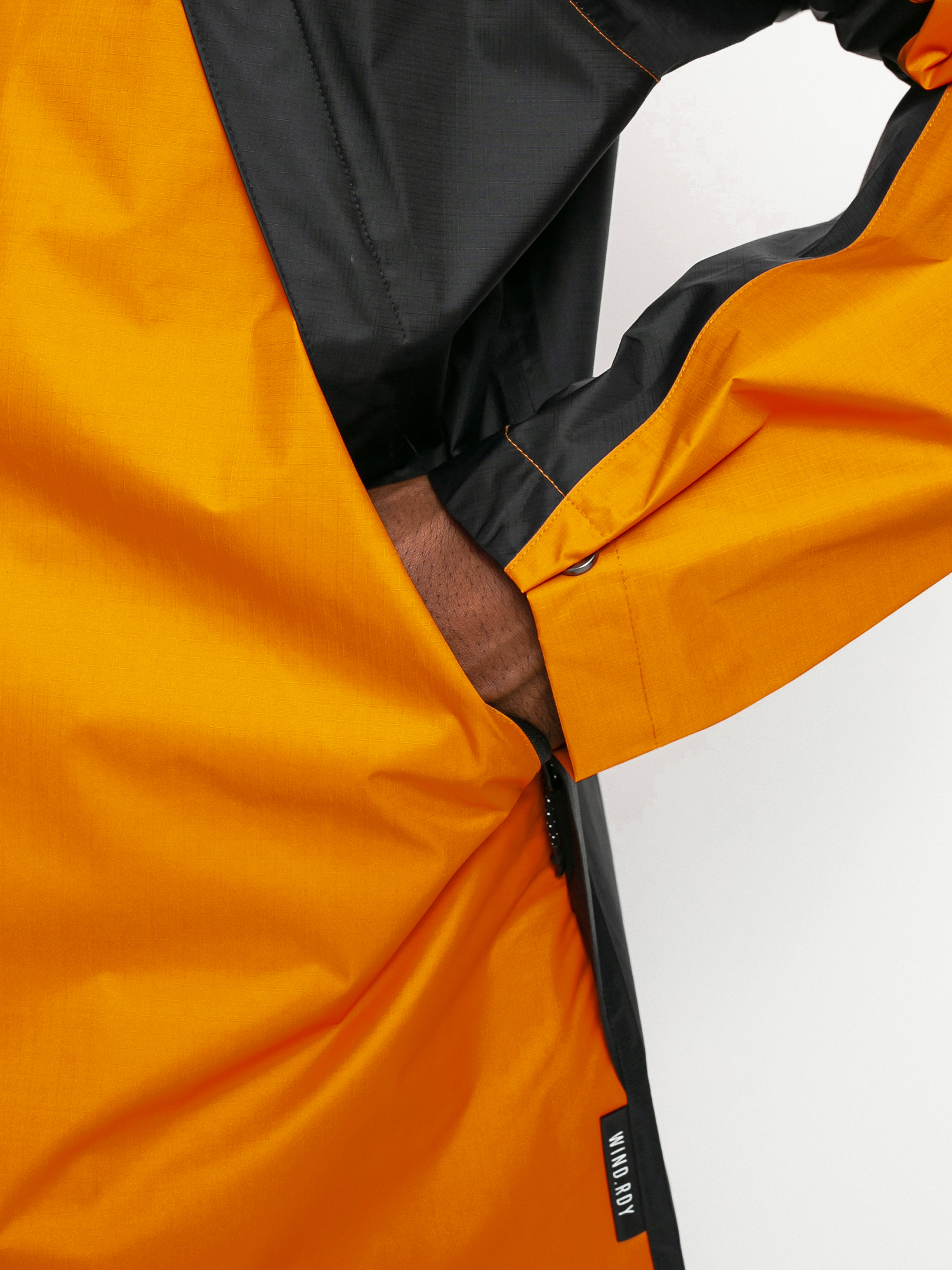 Bunda adidas Tech Shell (black/focora)