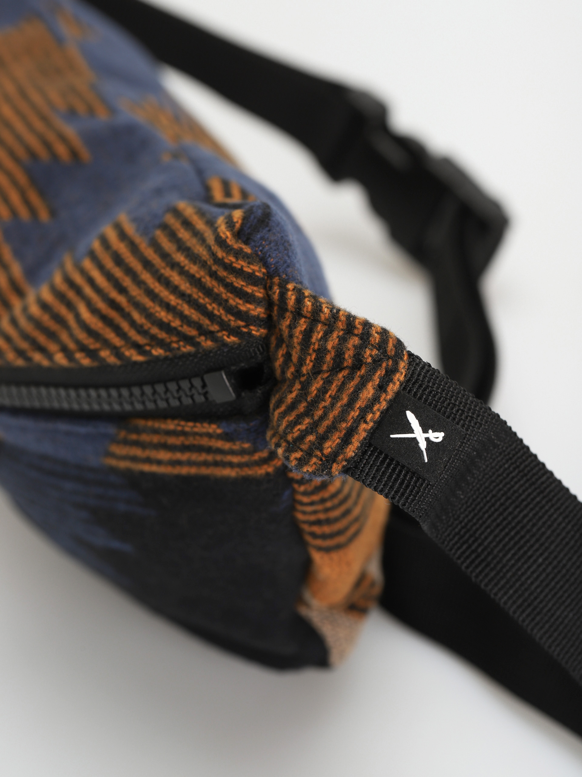 Ľadvinka Iriedaily Santania (blue sand)