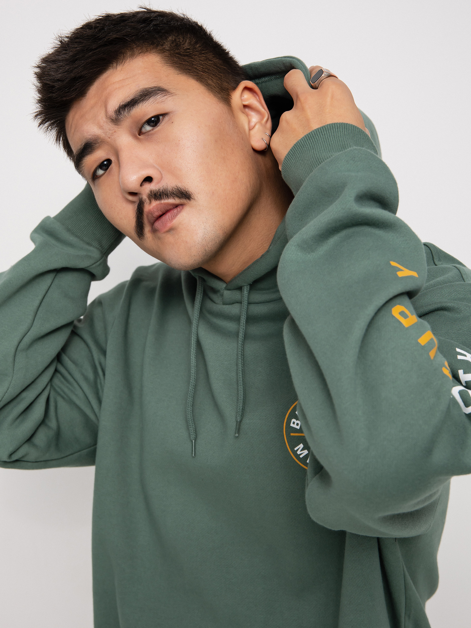 Mikina s kapucňou Brixton Crest HD (deep forest/bright gold/white)