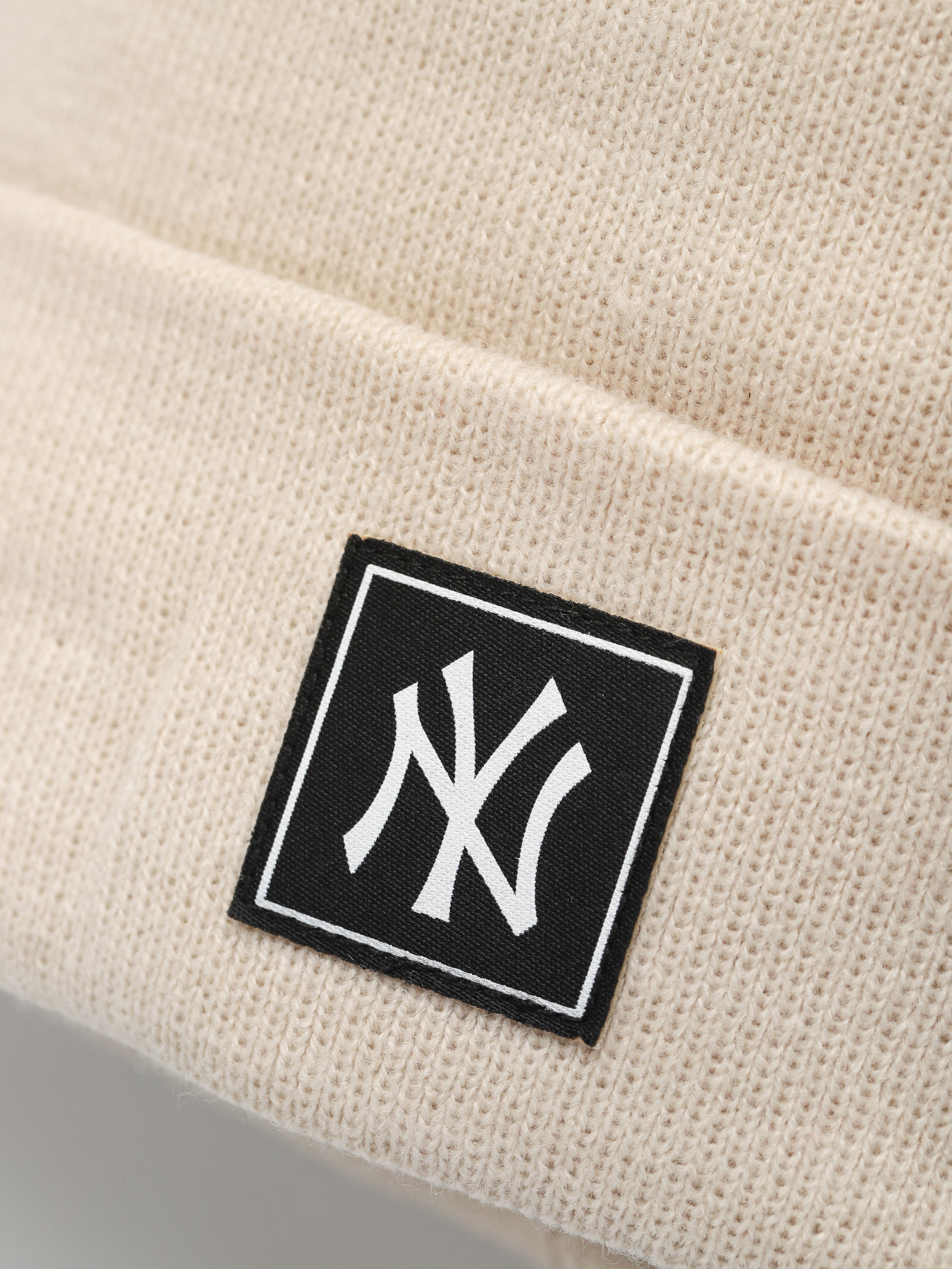 Čiapka New Era Team Cuff New York Yankees (stone)