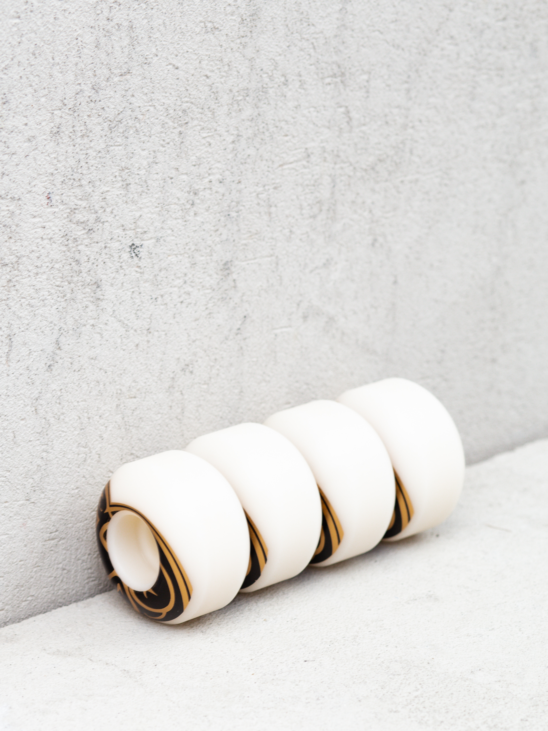 Kolieska Pig Prime Proline (white/black/gold)