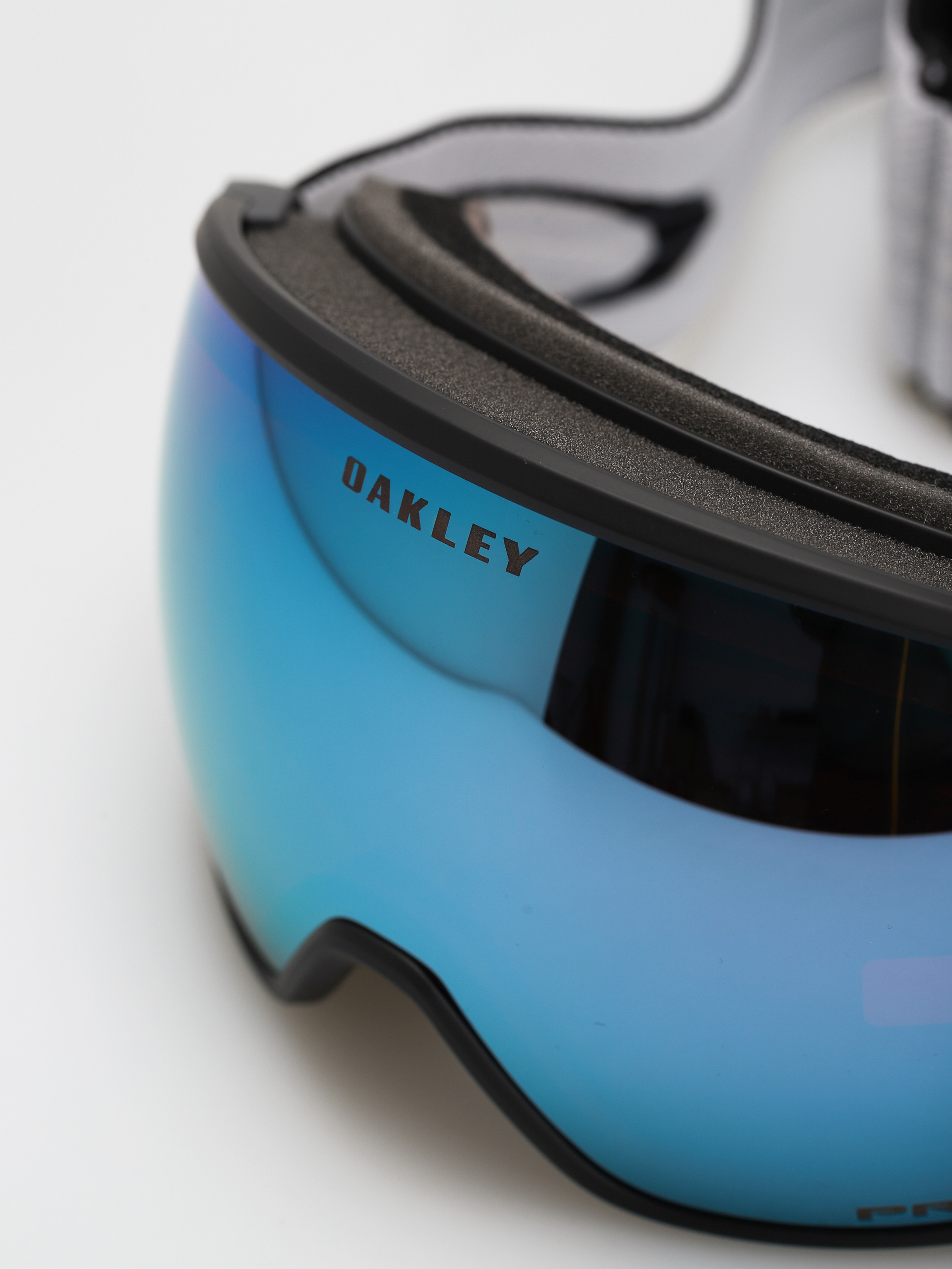 Snowboardové okuliare Oakley Flight Tracker L (matte black/prizm sapphire iridium)