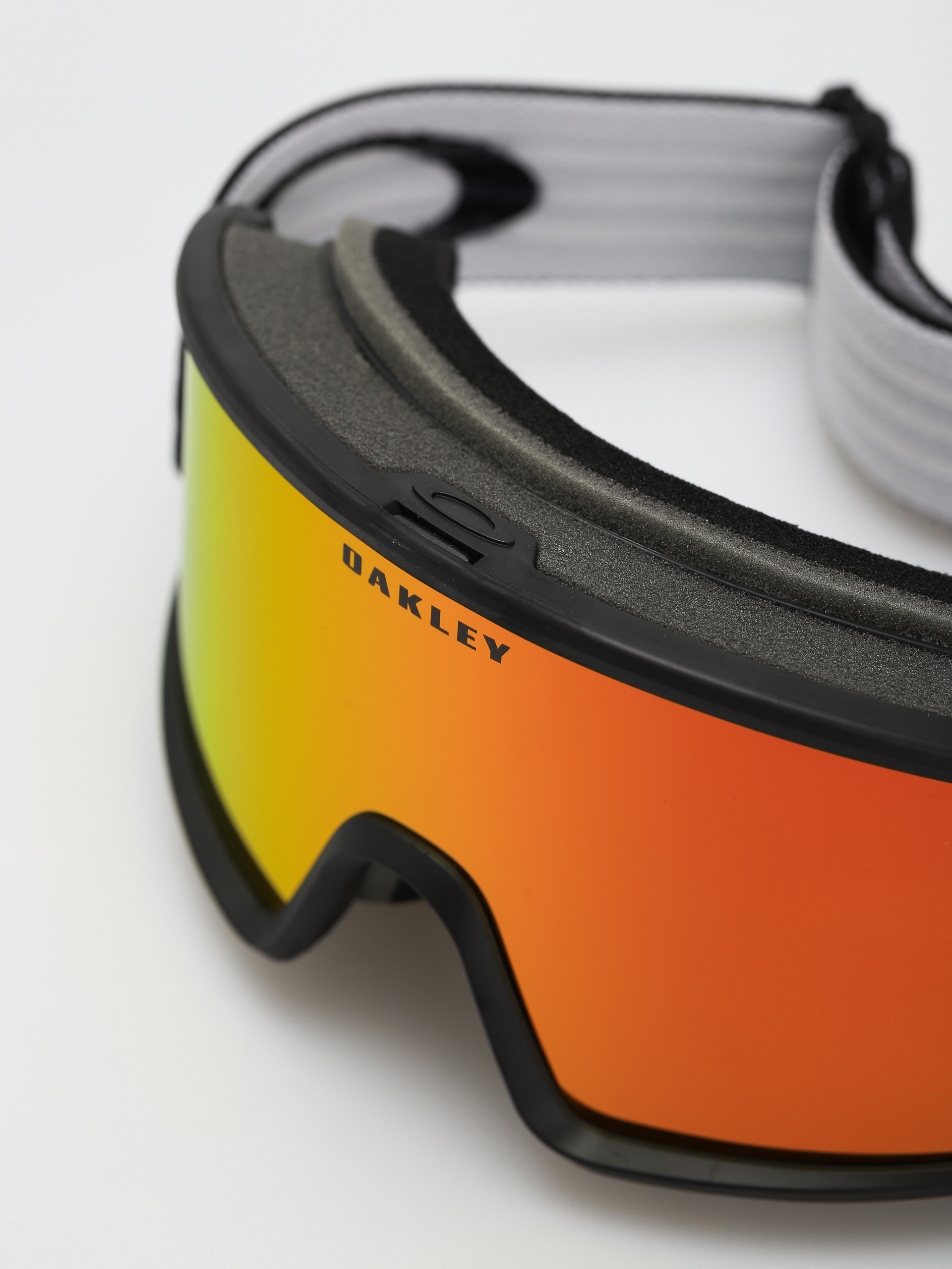 Snowboardové okuliare Oakley Target Line M (matte black/fire iridium)