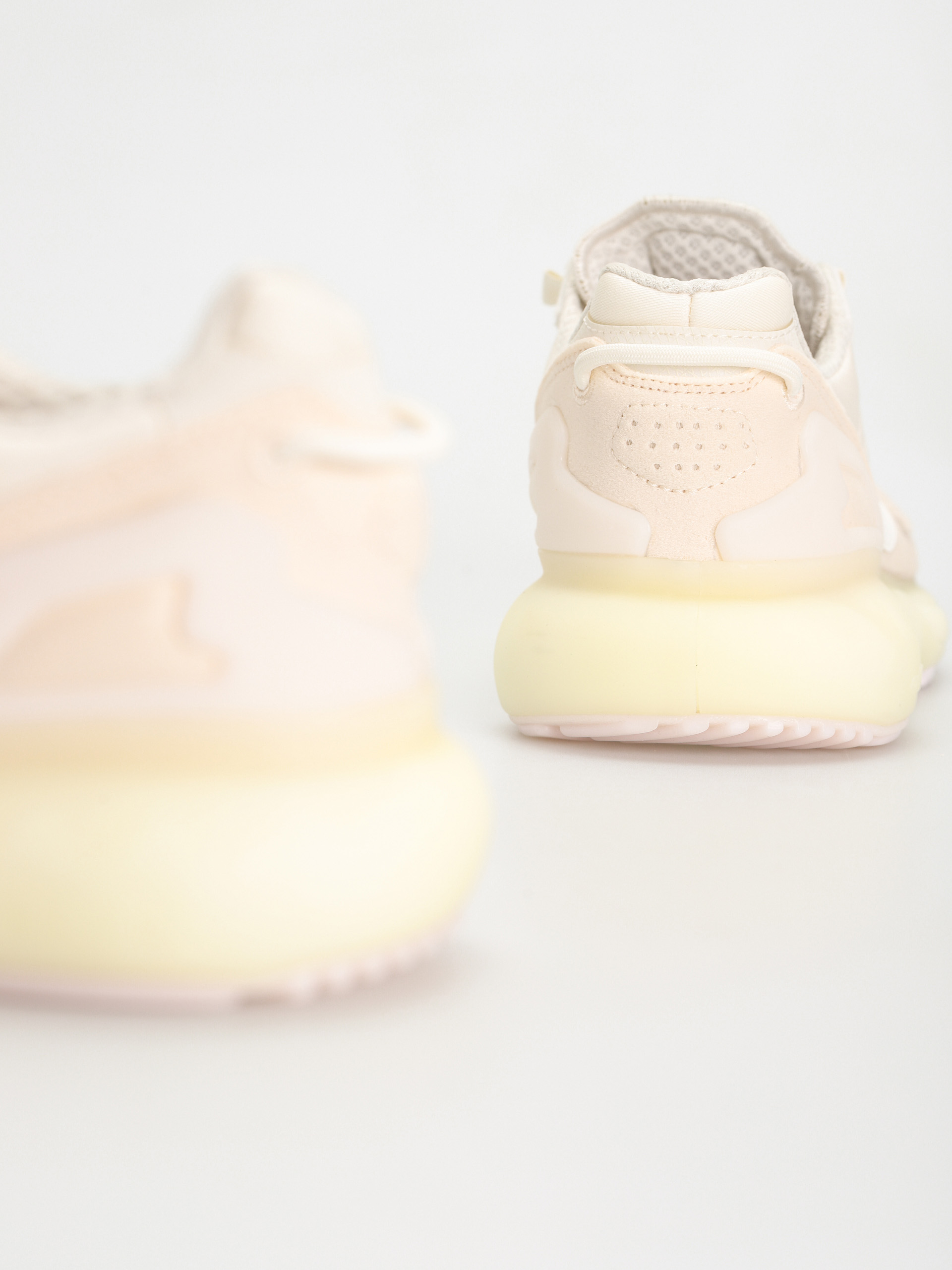 Topánky adidas Originals Zx 5K Boost Wmn (owhite/clowhi/almpnk)