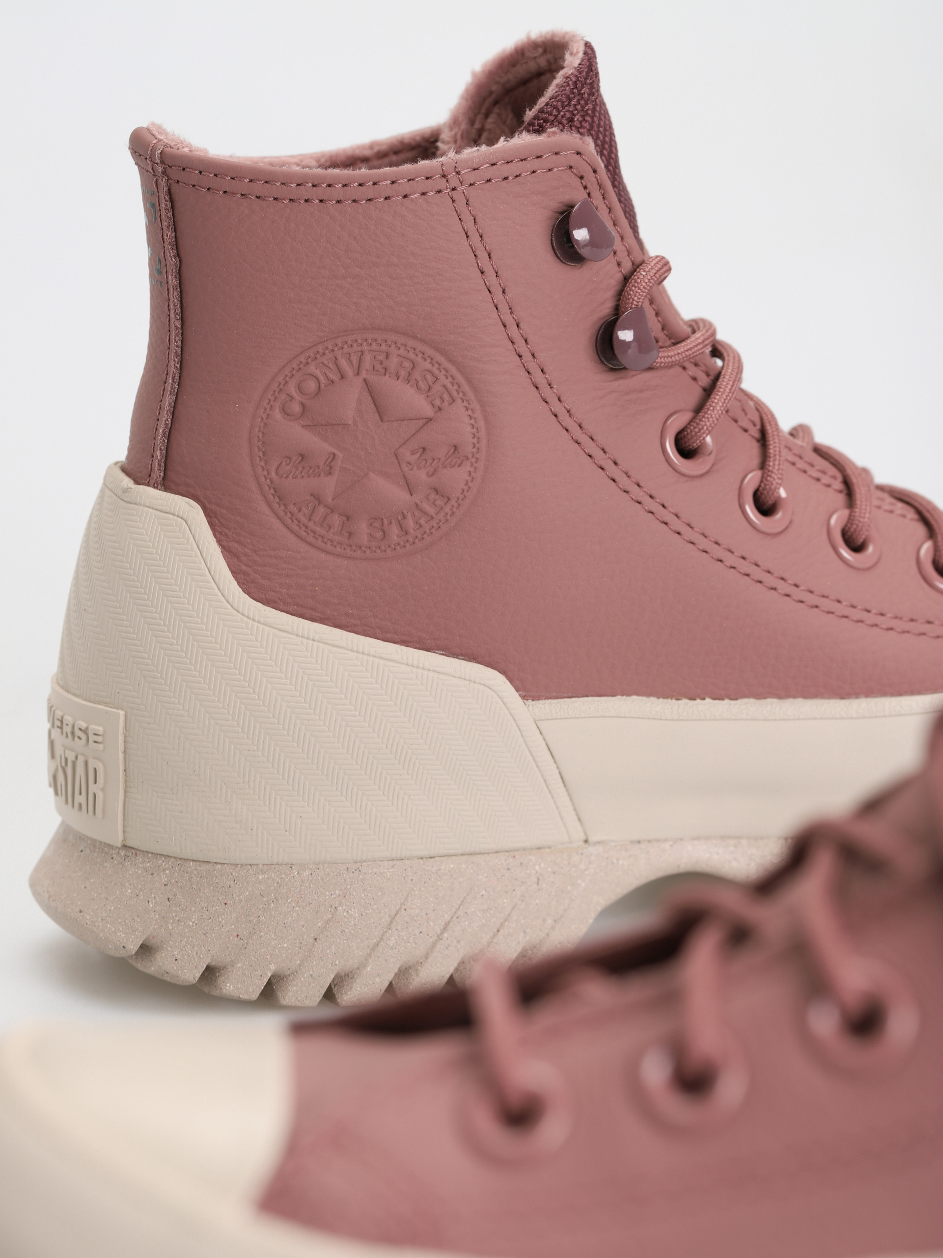 Topánky Converse Chuck Taylor All Star Lugged 2.0 CC Hi (saddle/dark wine)